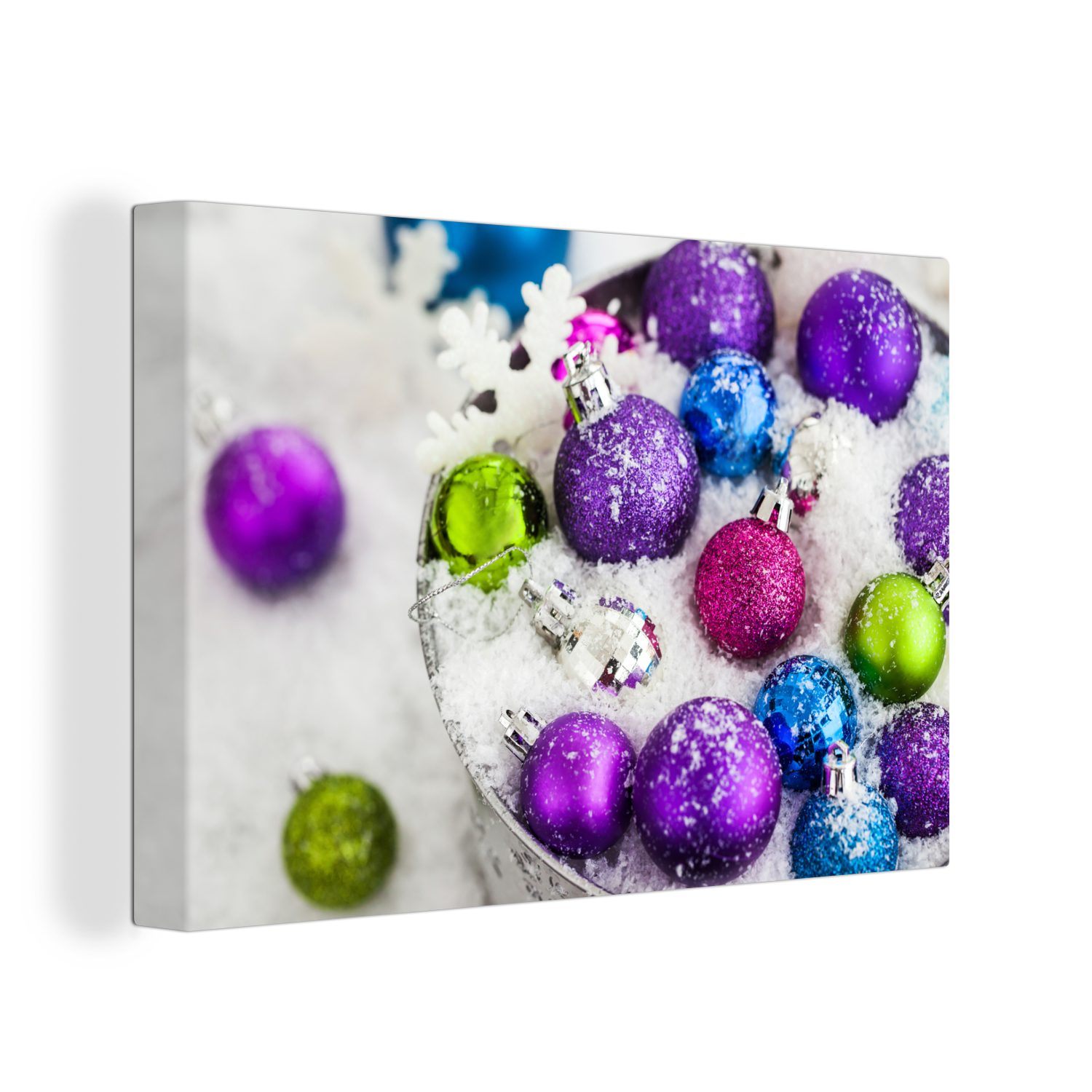 OneMillionCanvasses® Leinwandbild Weihnachtskugeln im Schneekübel, (1 St), Wandbild Leinwandbilder, Aufhängefertig, Wanddeko, 30x20 cm