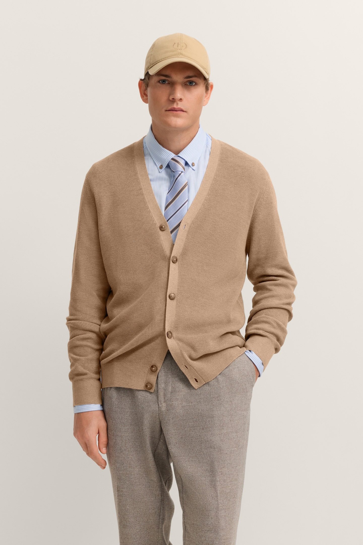 bugatti Cardigan Regular Fit mit V-Ausschnitt und Ripp-Struktur