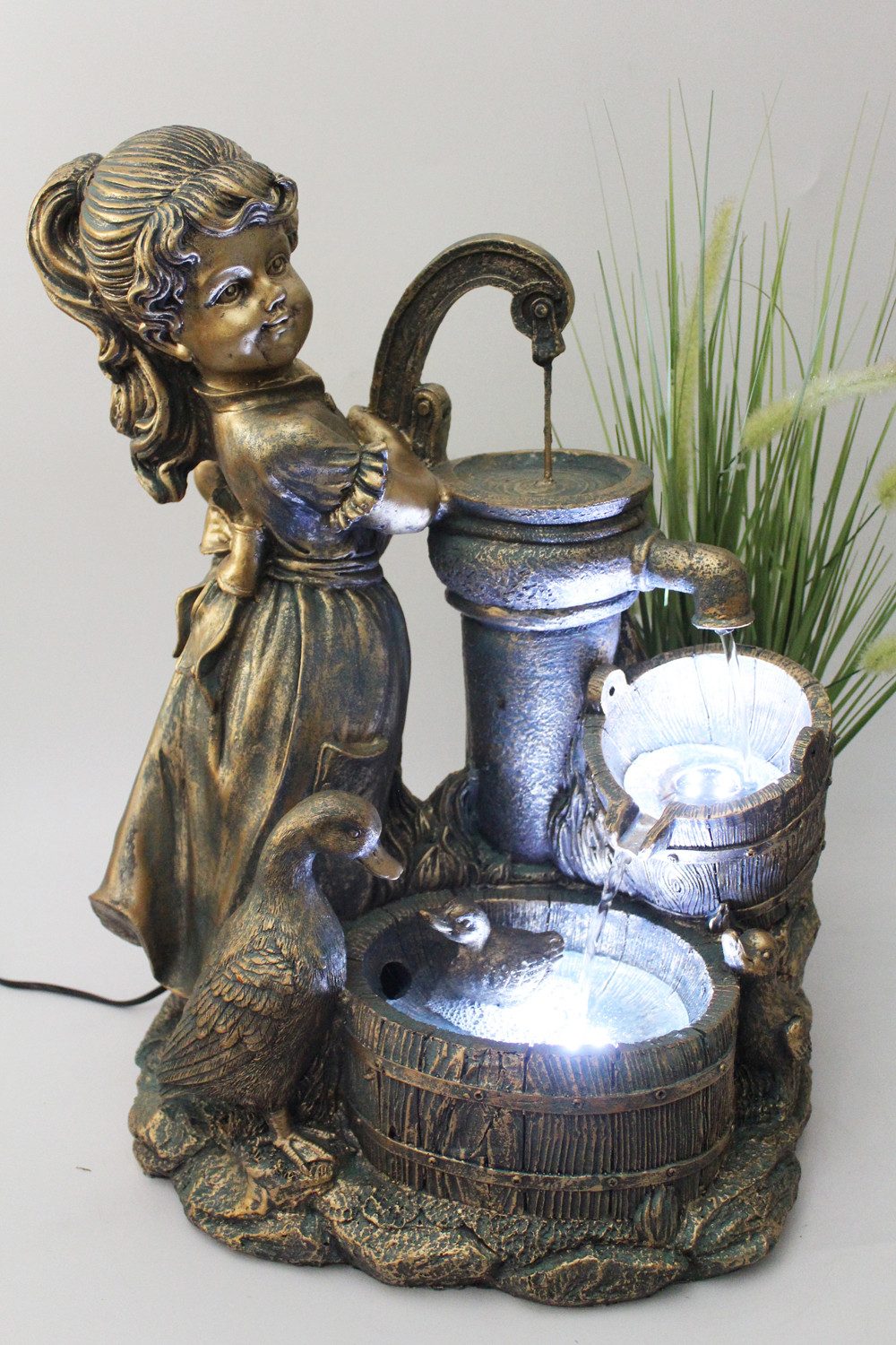 Arnusa Gartenbrunnen Springbrunnen Heidi mit Gänse günstig online kaufen