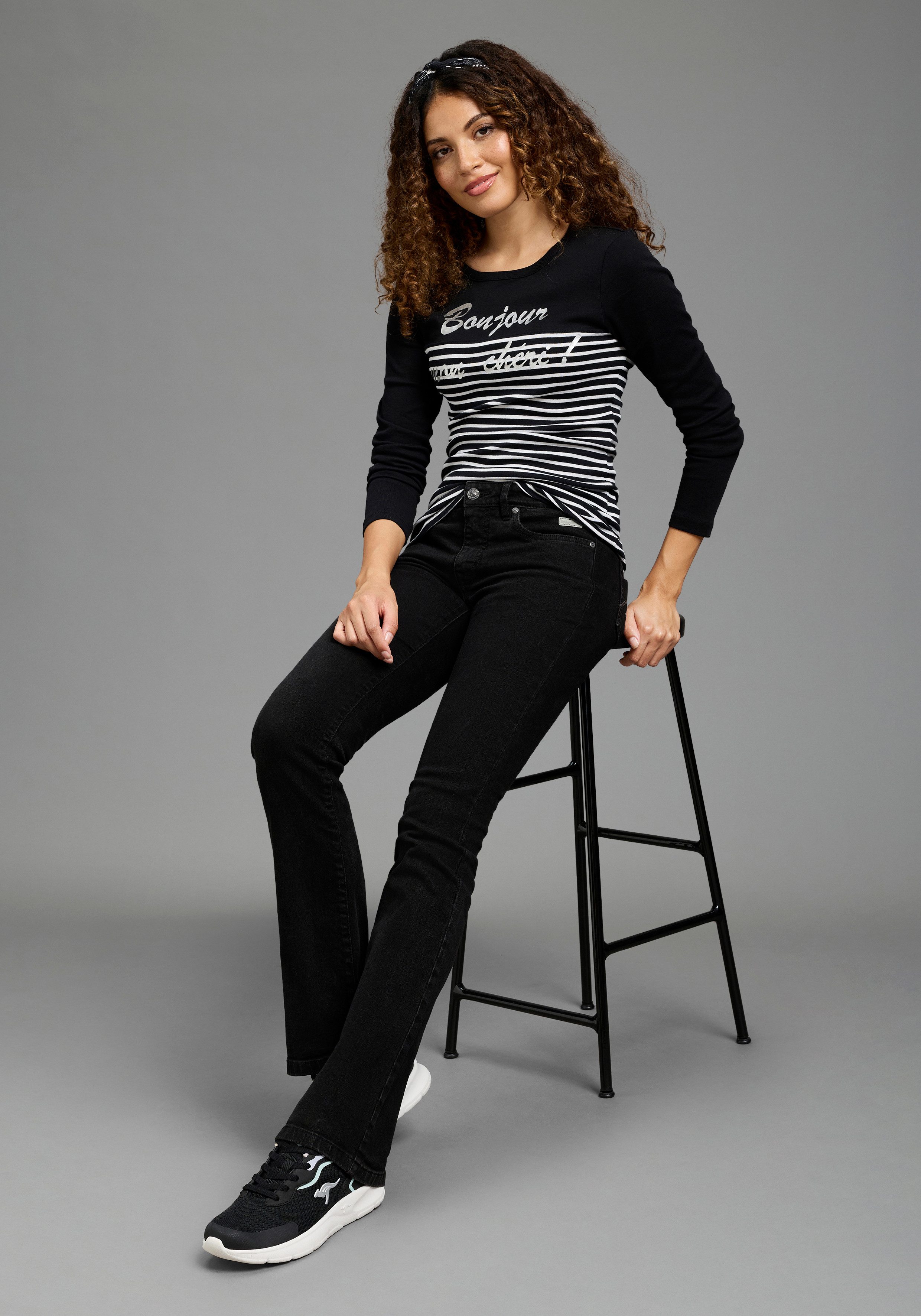 Zum Outfit 10