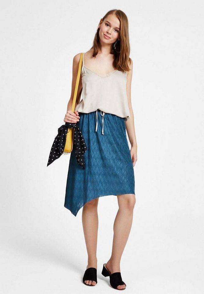 OXXO Satinbluse mit feiner Spitze OXXO Satinbluse mit feiner Spitze