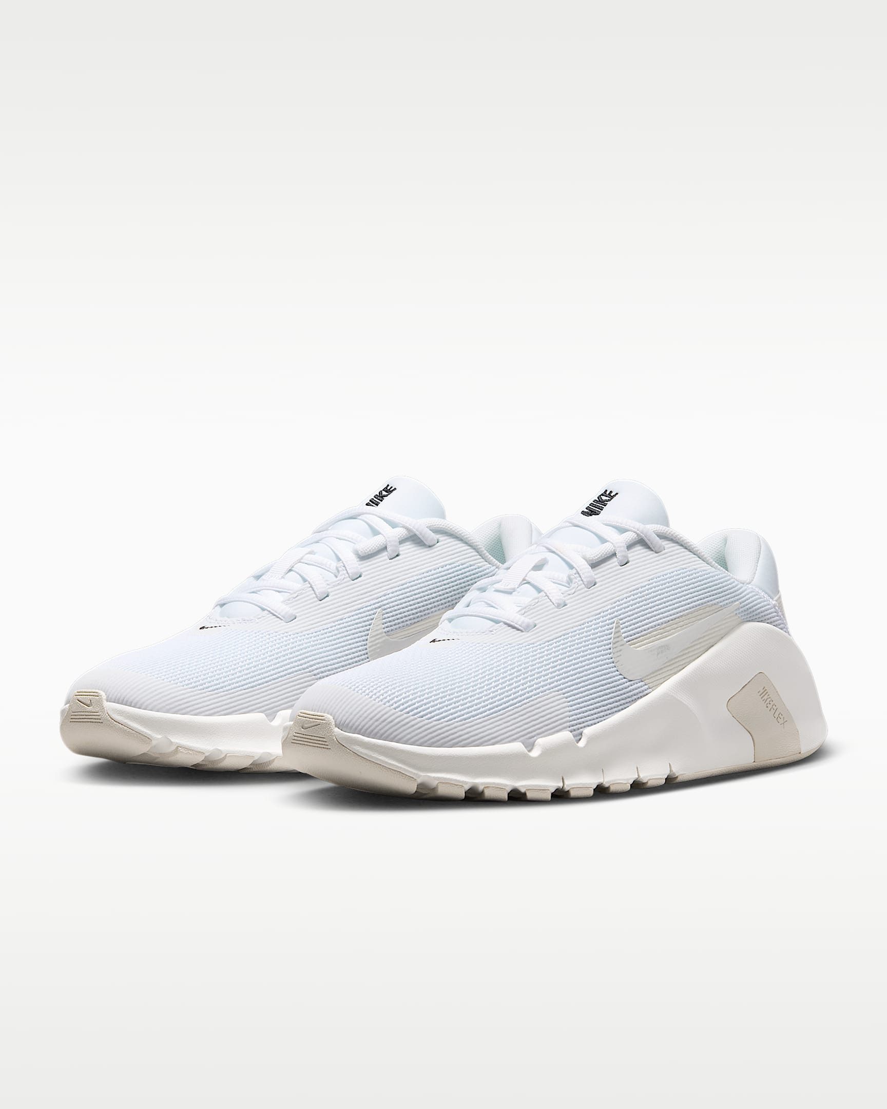 Nike Flex Train Trainingsschuh ideal für Gym und Fitnessstudio