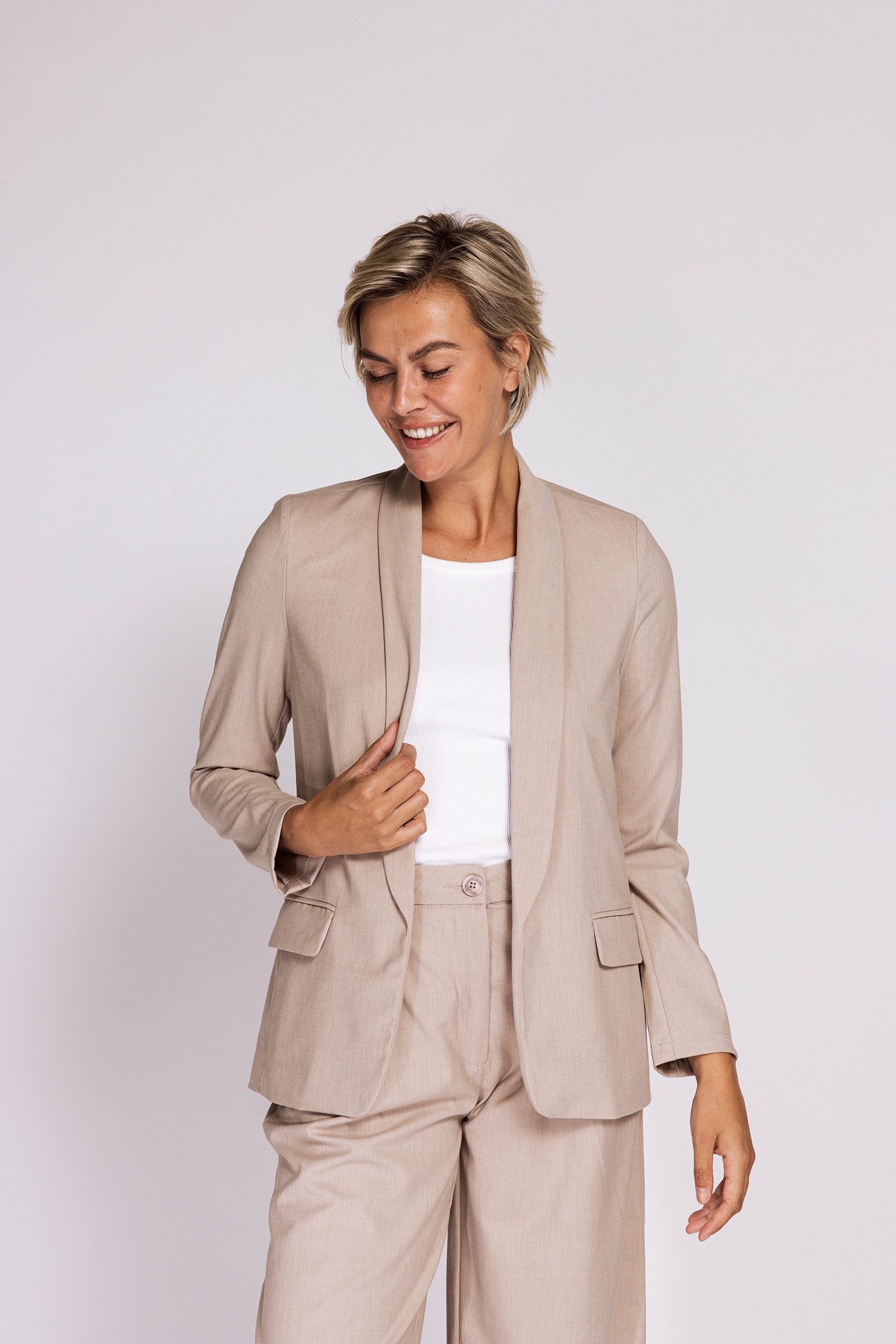 Zhrill Jackenblazer HELEN moderner Stil, unifarben, normale Passform, mit Klappentaschen