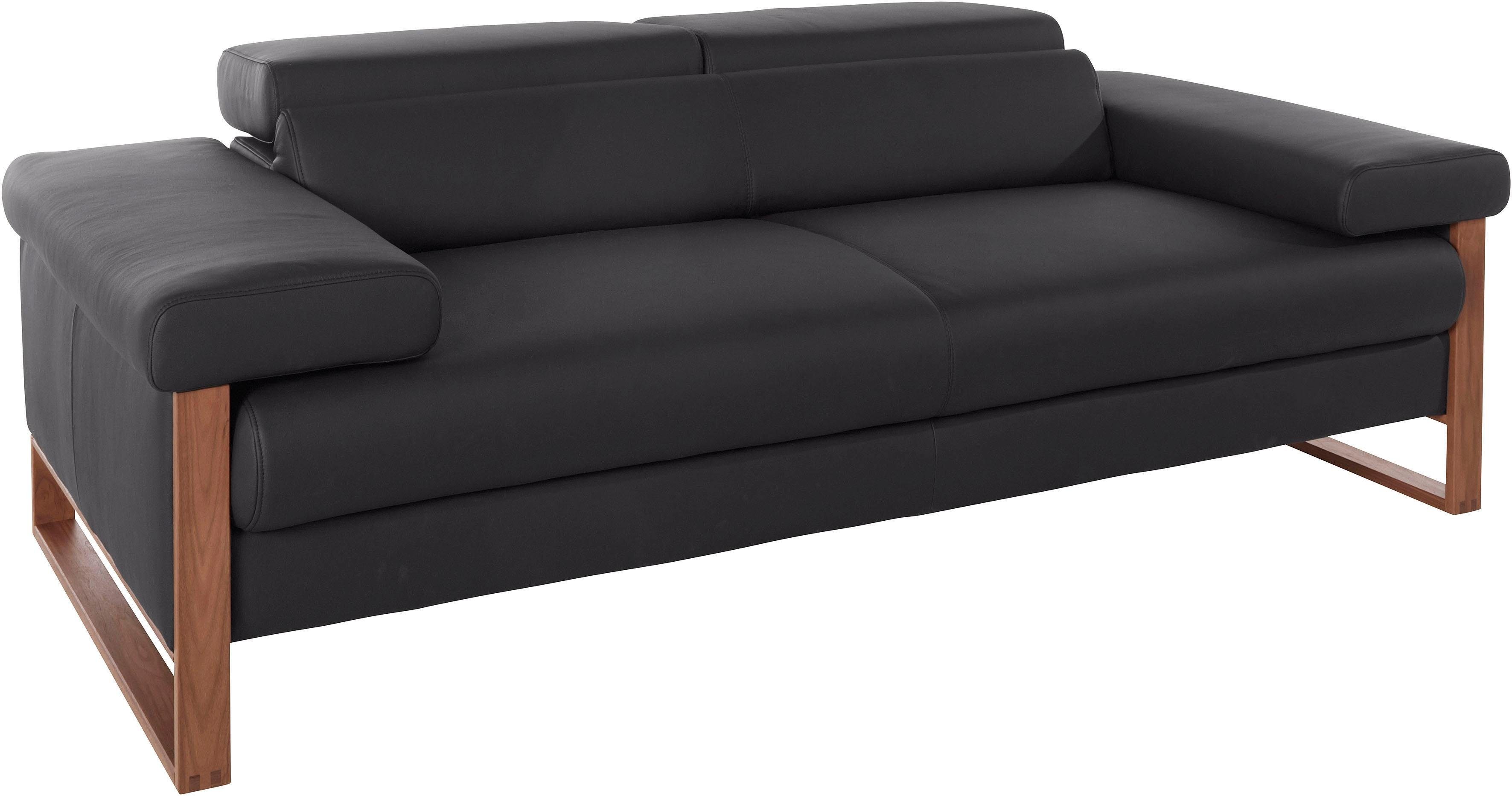 W.SCHILLIG 2-Sitzer finn, German Design Award 2016, Fußgestell Nussbaum natur, Breite 210 cm. Reduzierter Preis € 1.999,99. Unverbindliche Preisempfehlung € 2.099,99