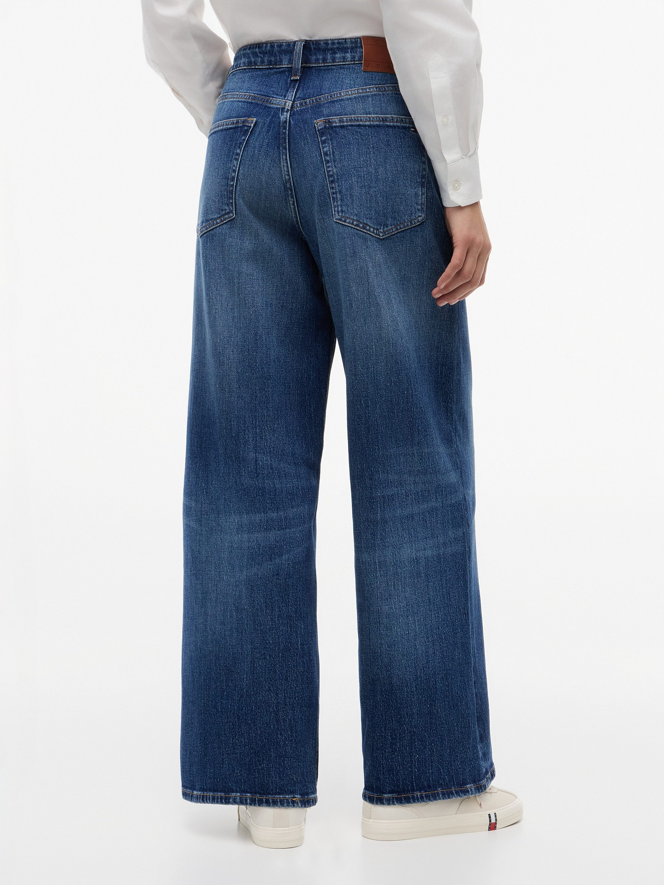 Tommy Jeans Loose-fit-Jeans CHARLIE MR LOOSE W Denim mit Leinen, loose fit, teil-elastisches Bündchen