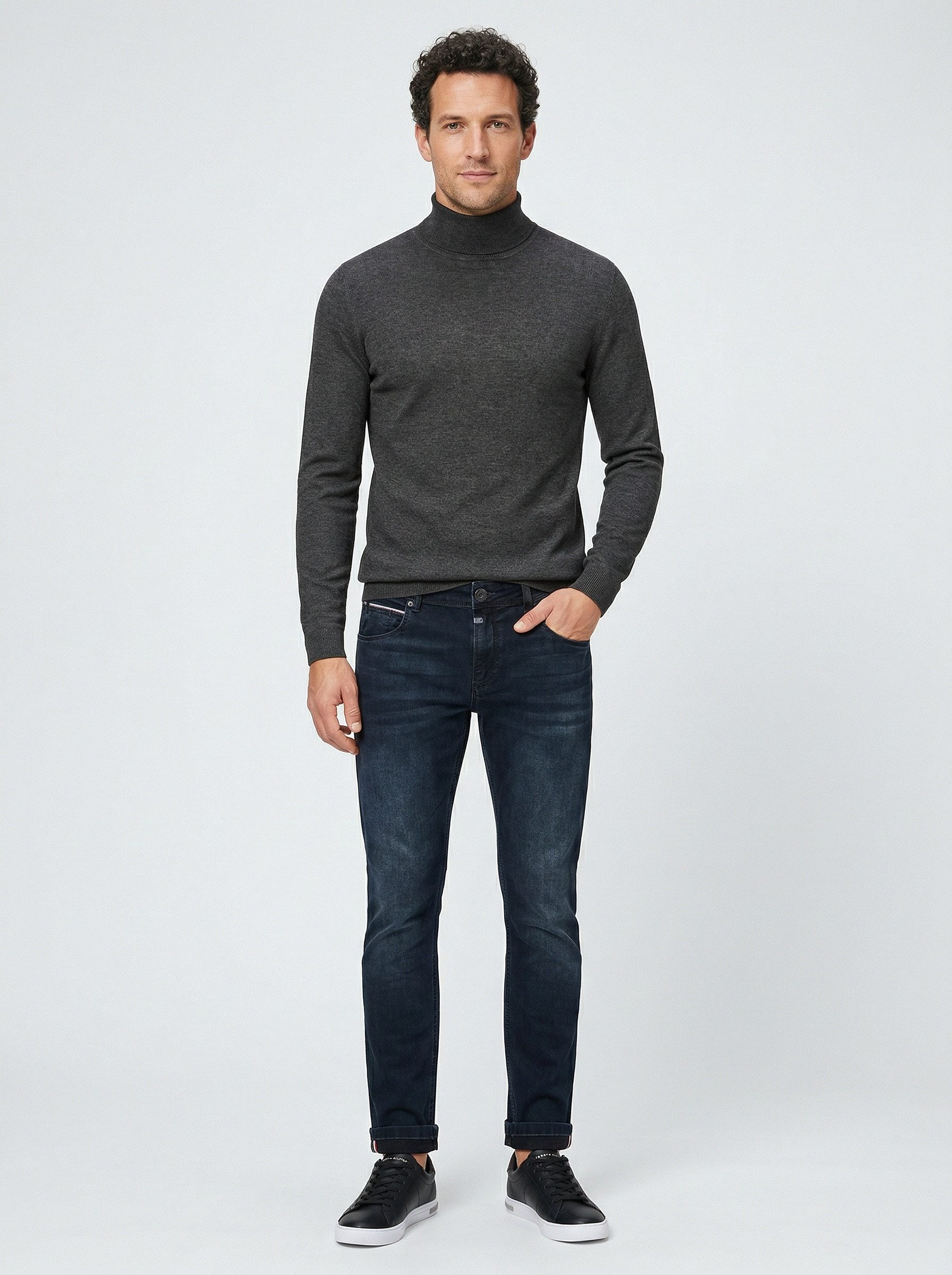 Zum Outfit 9