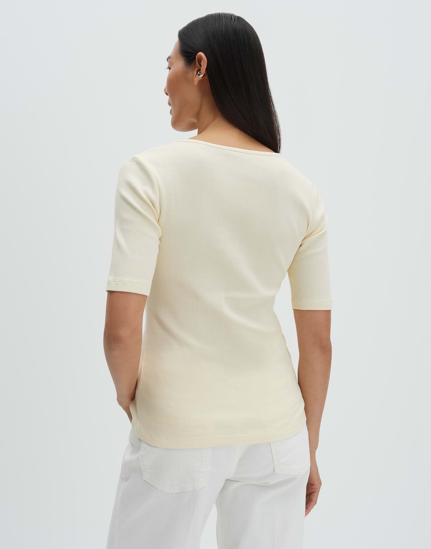 someday Kurzarmshirt Kladena aus Rippjersey Tiefer Rundhals, figurbetonter Everyday-Klassiker