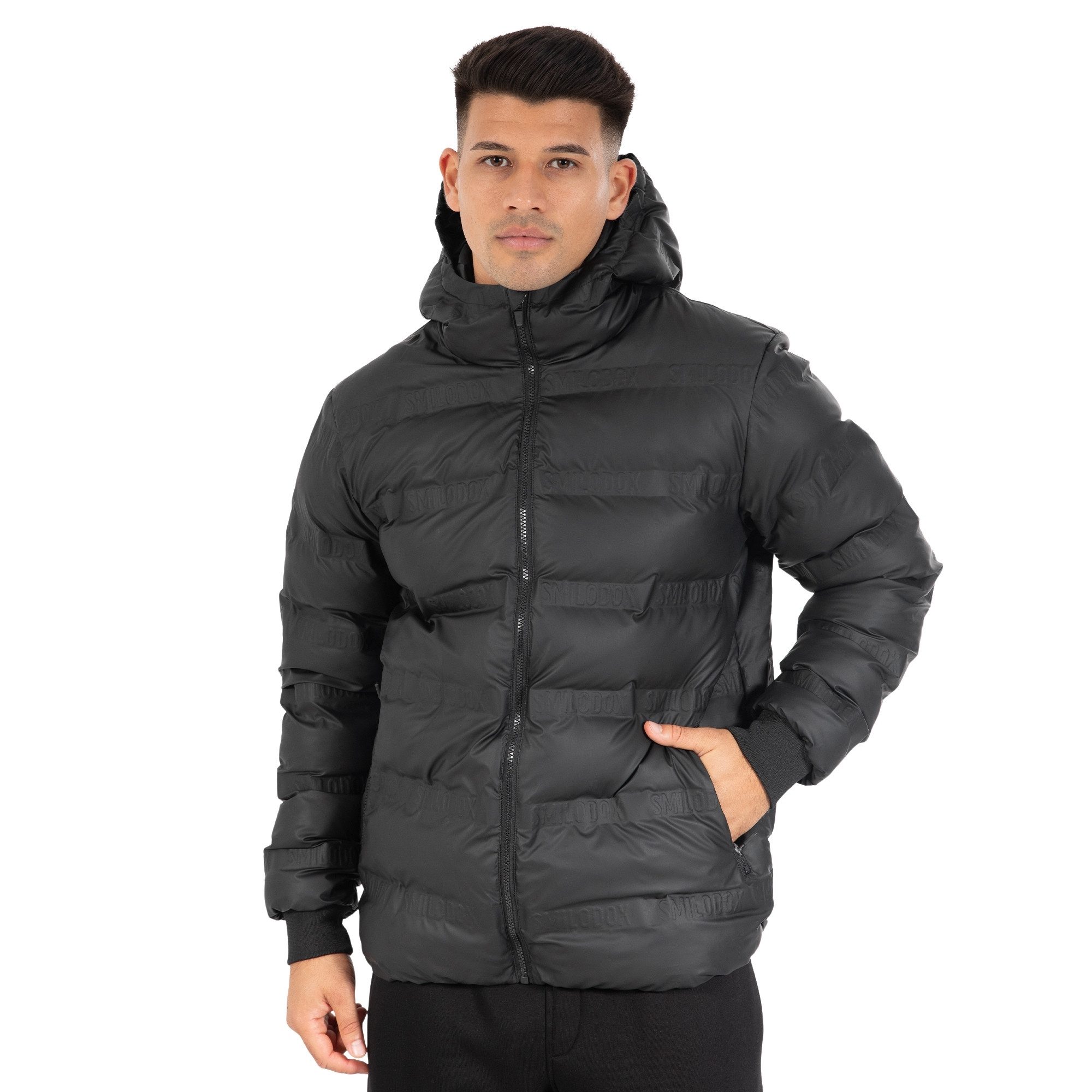 Smilodox Outdoorjacke Levi, Regenjacke Wasserabweisend mit Schriftzügen Windbreaker Regular Fit Übergangsjacke Kalte Nasse Tage Kapuze Winter Outdoor