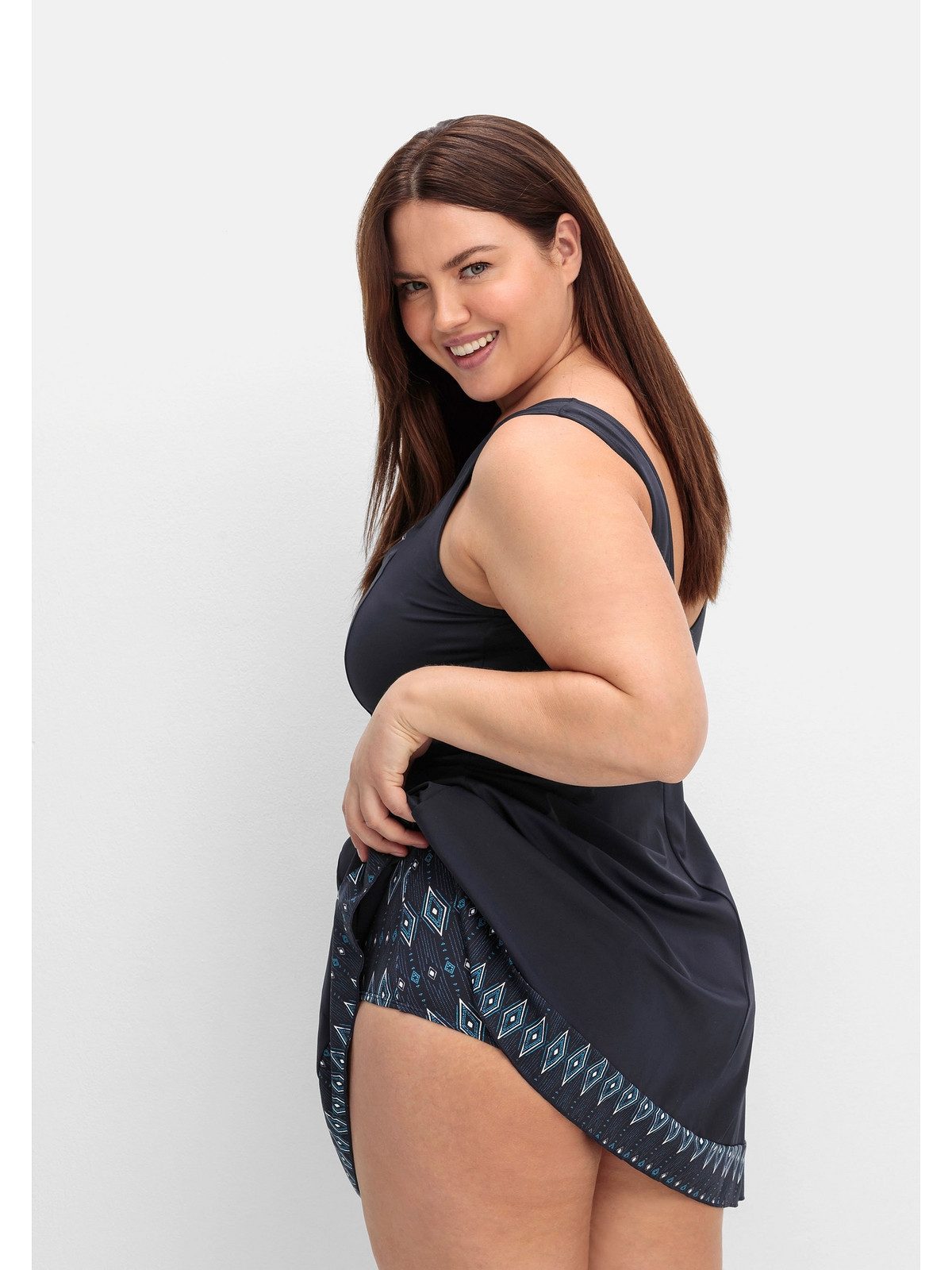 Sheego Badekleid Große Größen mit fixiertem Slip und wattierten Softcups