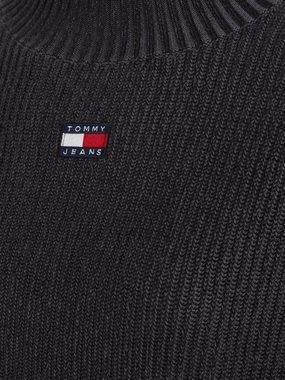 Tommy Jeans Strickpullover TJW GARMENT DYE BADGE SWEATER mit Logostickerei