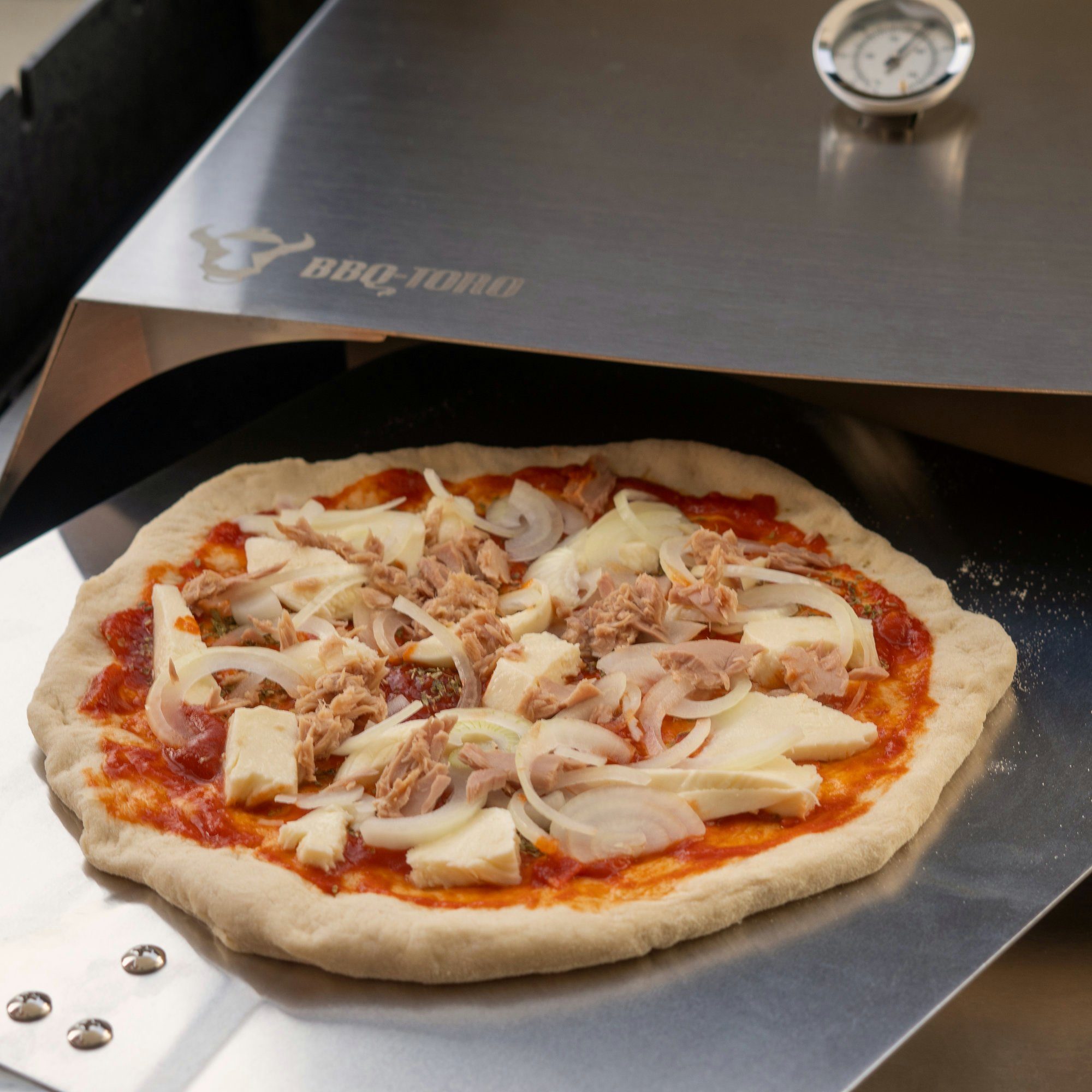 BBQ-Toro Pizzaofen Edelstahl Pizzaaufsatz OHNE Zubehör, Pizzahaube für Gas- und andere Gr, Passt ideal zu Gasgrills