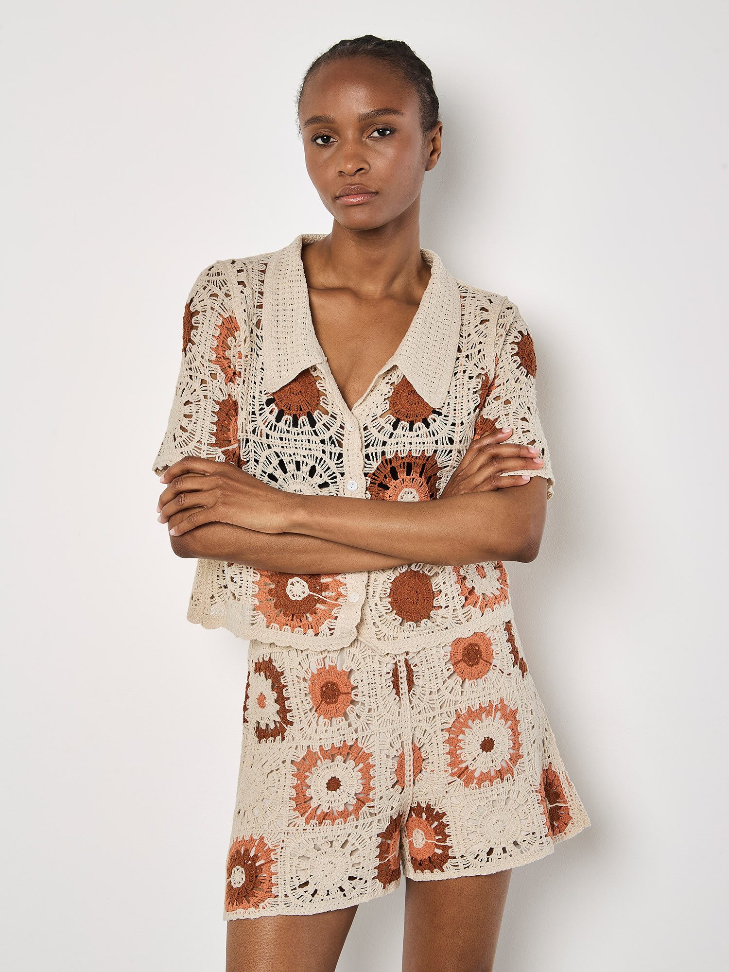 Apricot Shorts Gehäkelte Shorts in Quadrate Design günstig online kaufen