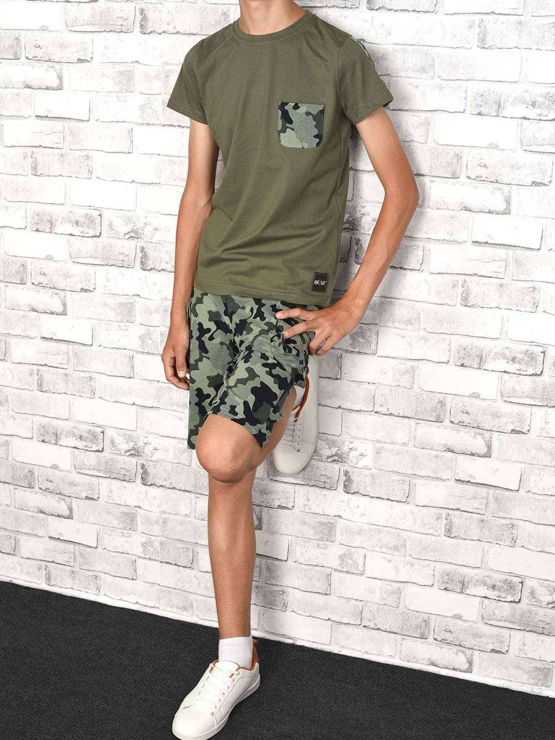 Camouflage T-Shirt Jungen Shorts casual Olivegrün Cargo und (1-tlg) Shorts BEZLIT & T-Shirt Sommer Set