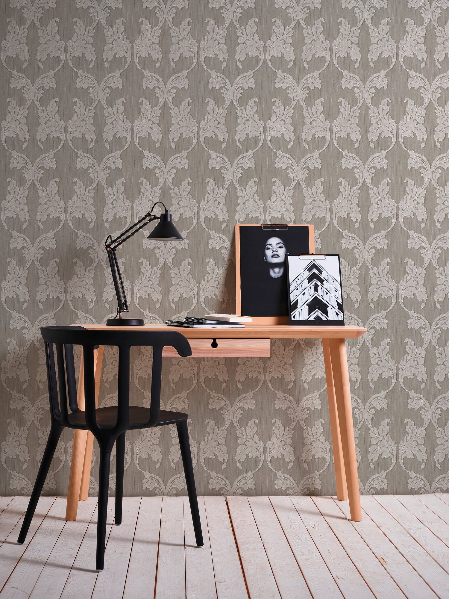 Tessuto, samtig, A.S. floral, grau/beige Paper Barock, Barock Textiltapete Architects Création Tapete
