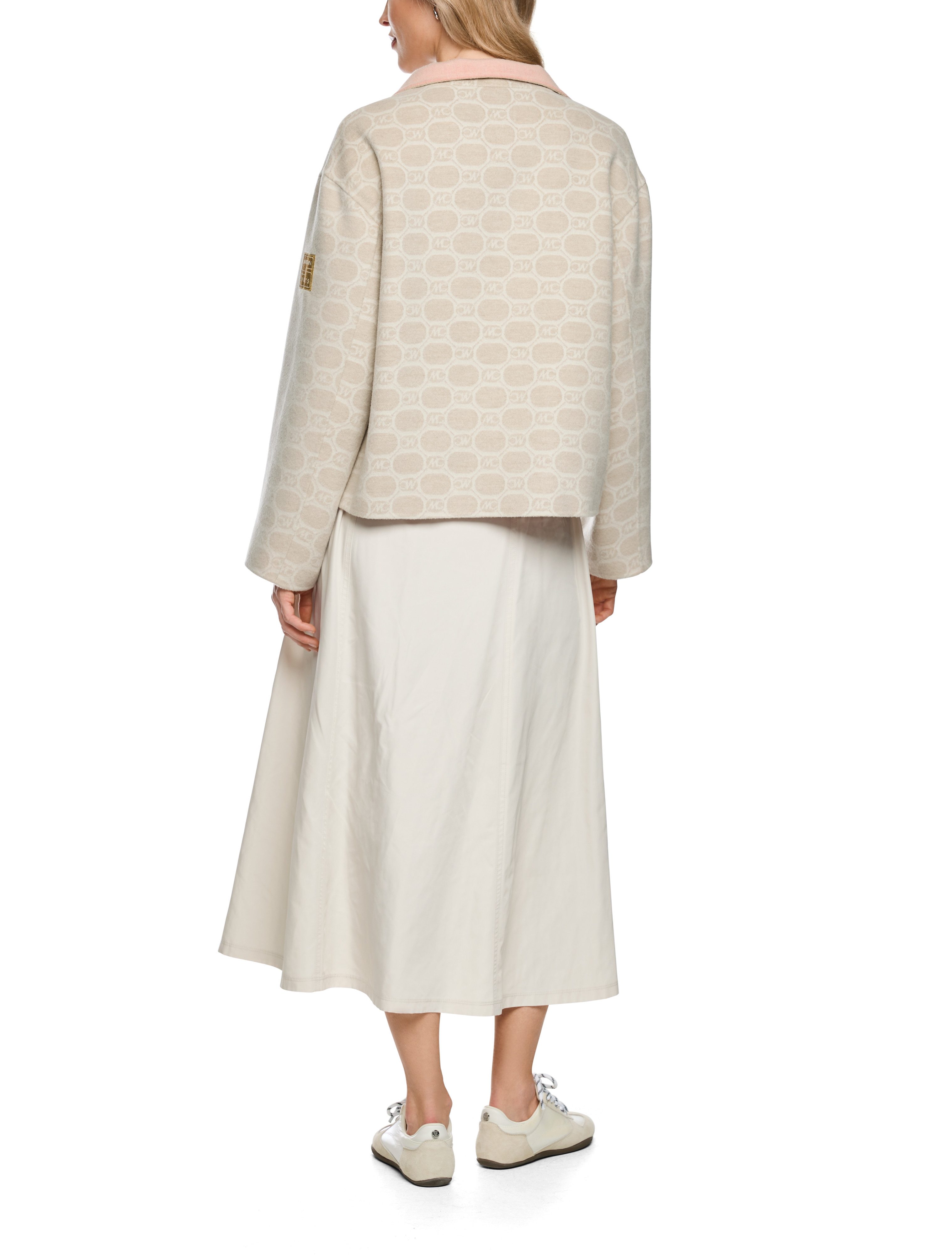 Marc Cain Wendejacke Golden Hour Premium Damenmode mit Chain-Logo-Print