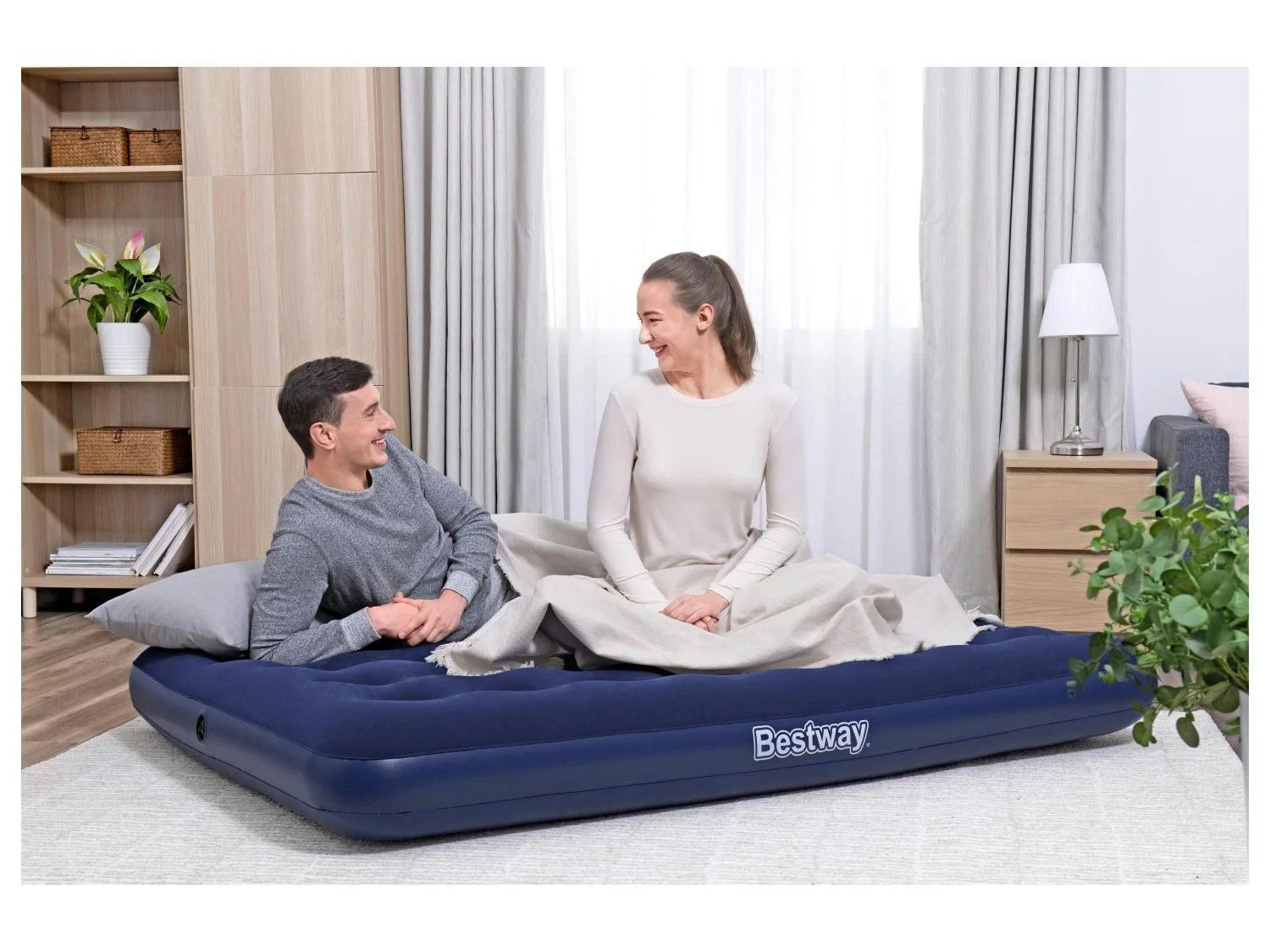 BESTWAY Gästebett Bestway Doppelluftbett 191x137x22 cm, Gästebett Camping (Einzelartikel, 1-St., Luftpumpe separat erhältlich) Soft Top bis 300 kg belastbar