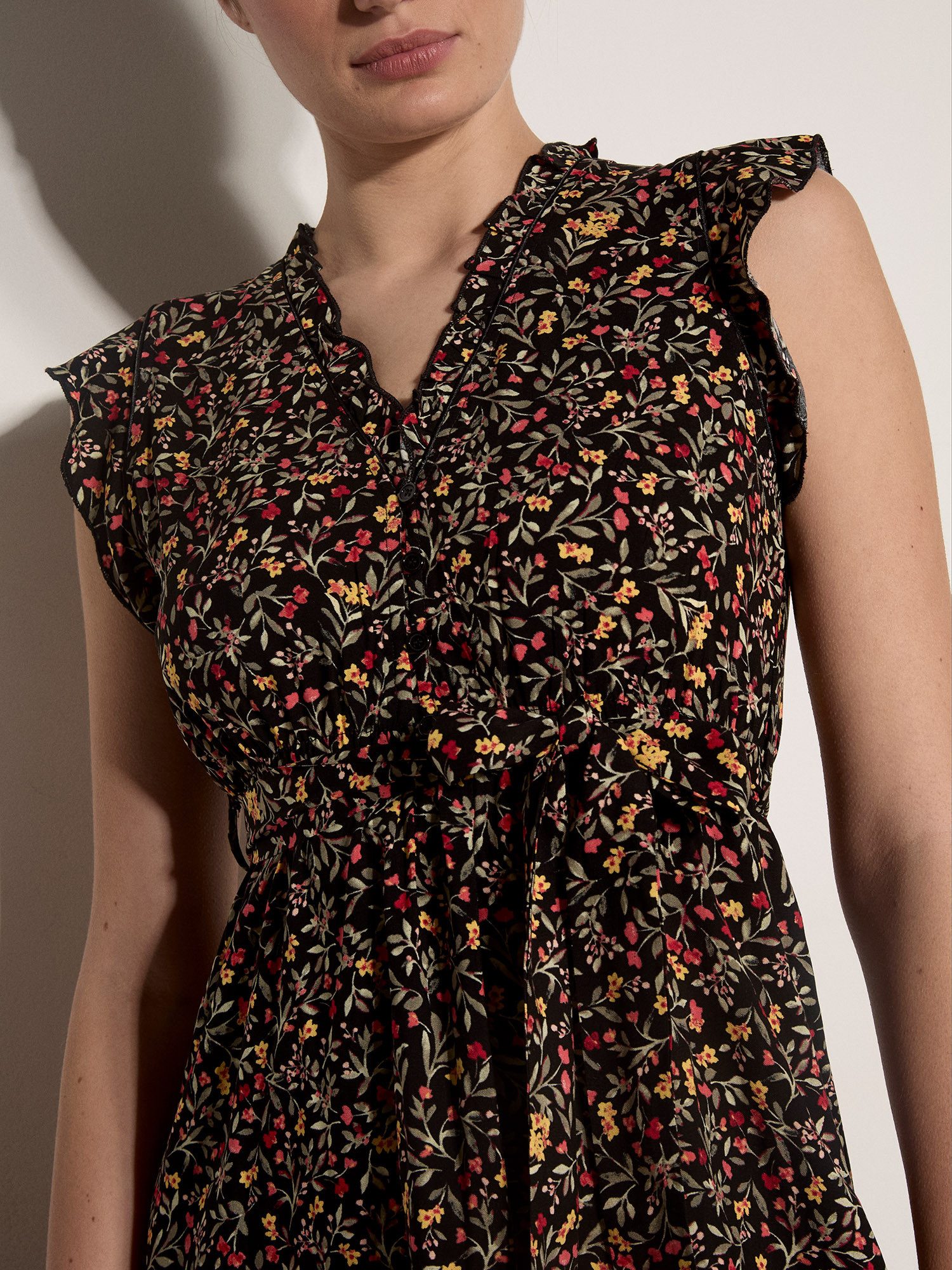 Apricot Druckkleid Blumenwald-Rüschen-Ditsy-Kleid Gemustert mit Rüschen