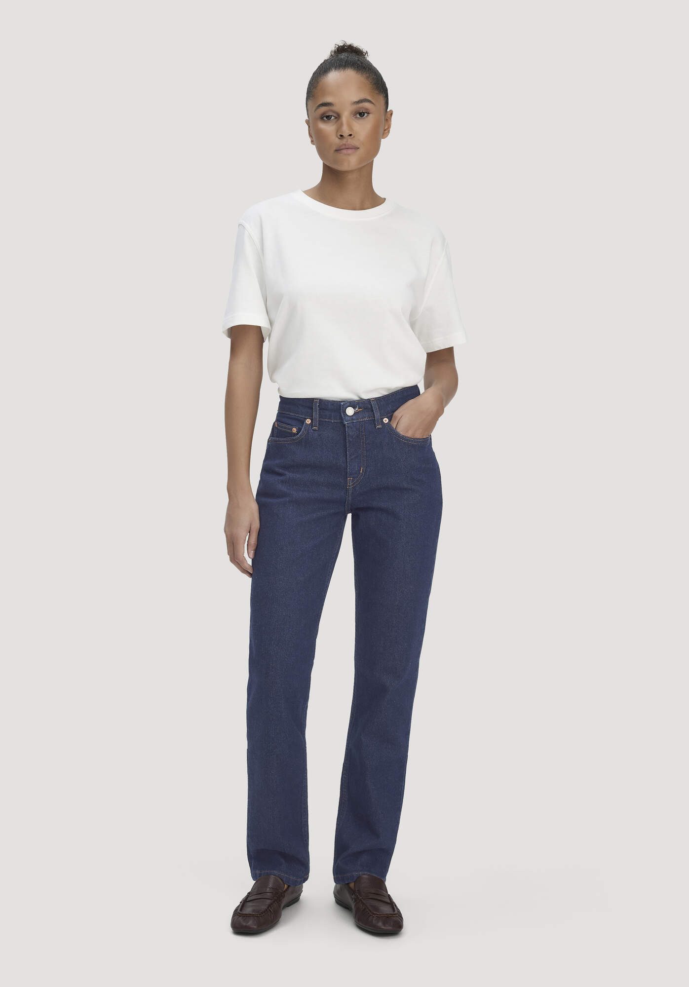 Hessnatur Bequeme Jeans MARIE Straight aus Bio-Denim (1-tlg) MARIE Straight aus Bio-Denim
