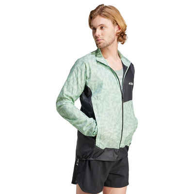 adidas Performance Laufjacke Terrex Trail Wind Jacket Diese adidas Jacke ist leicht und bietet dir Schutz vor kaltem Wind