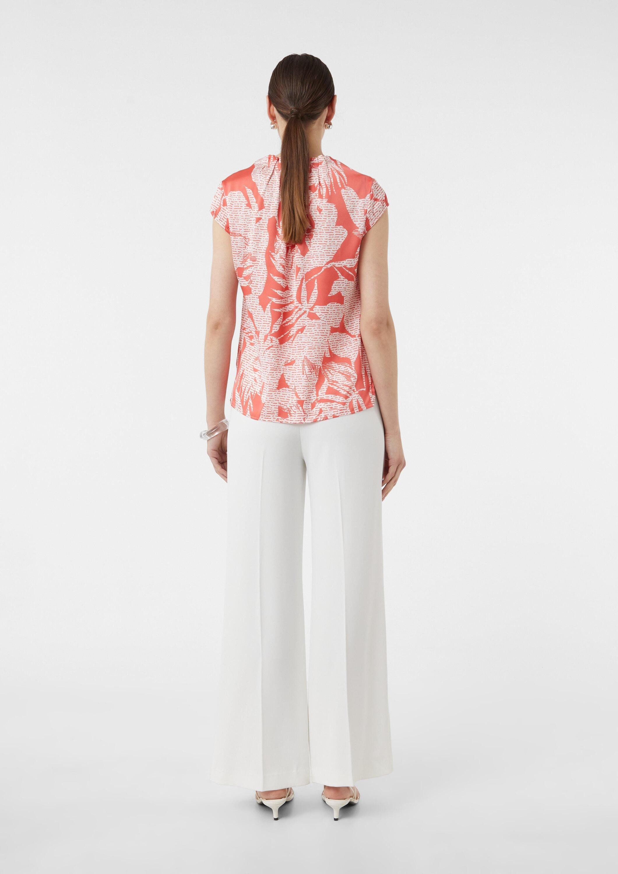 comma Kurzarmbluse Bluse Gemusterte Satin-Bluse mit Raffung