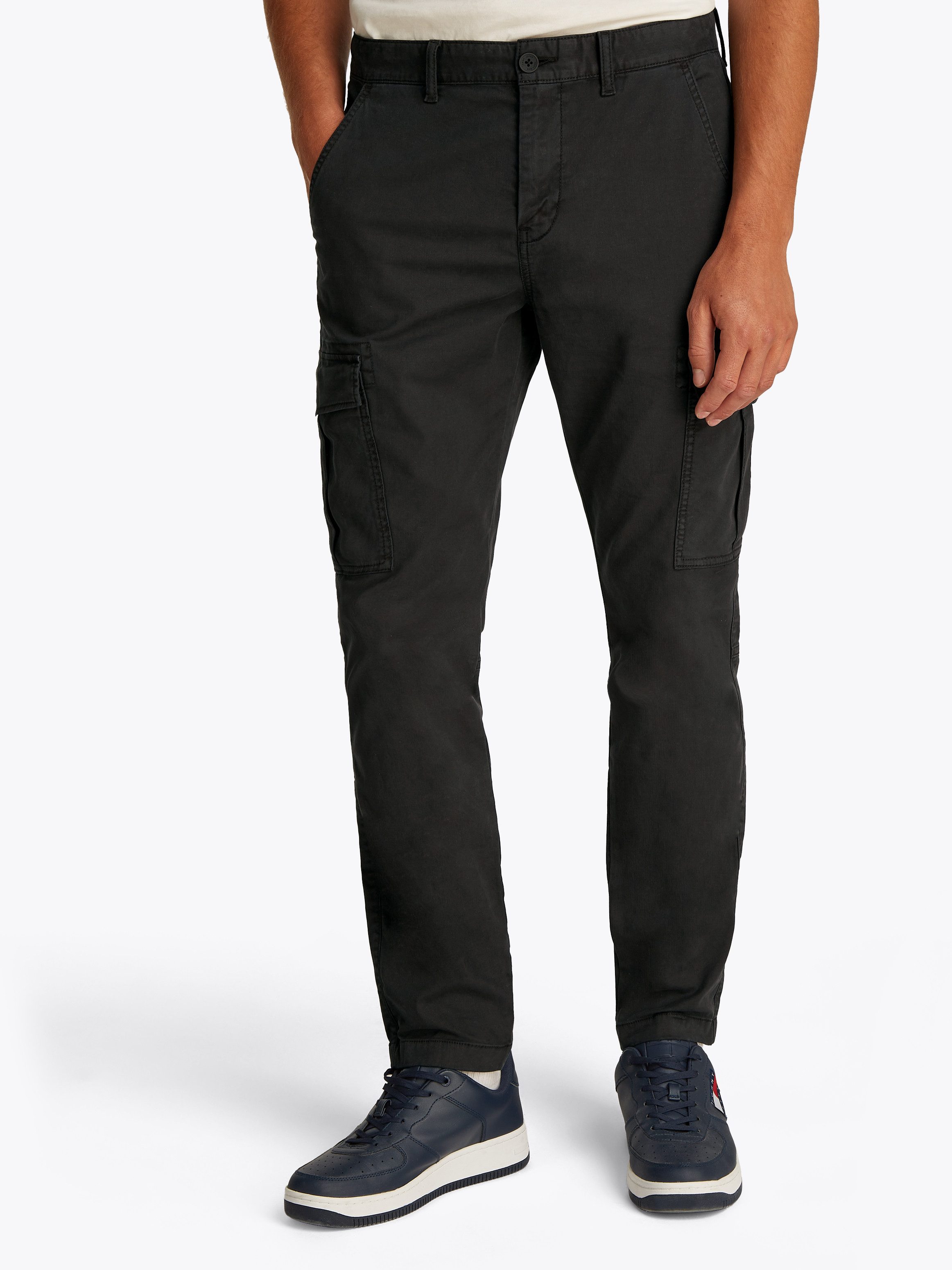 Tommy Jeans Cargohose TJM AUSTIN CARGO mit Logostickerei