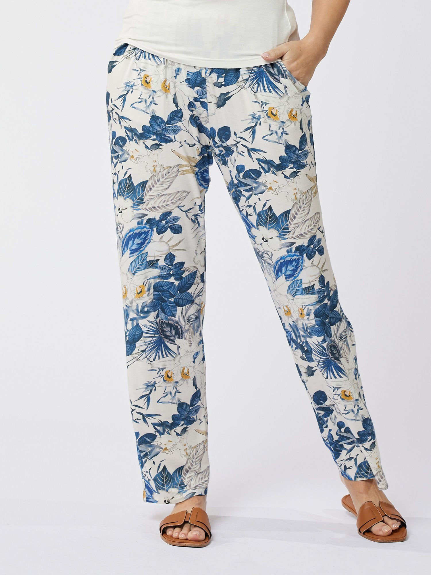 Loungewear Sarah elastisch Relaxhose mit Kern Blumenmuster