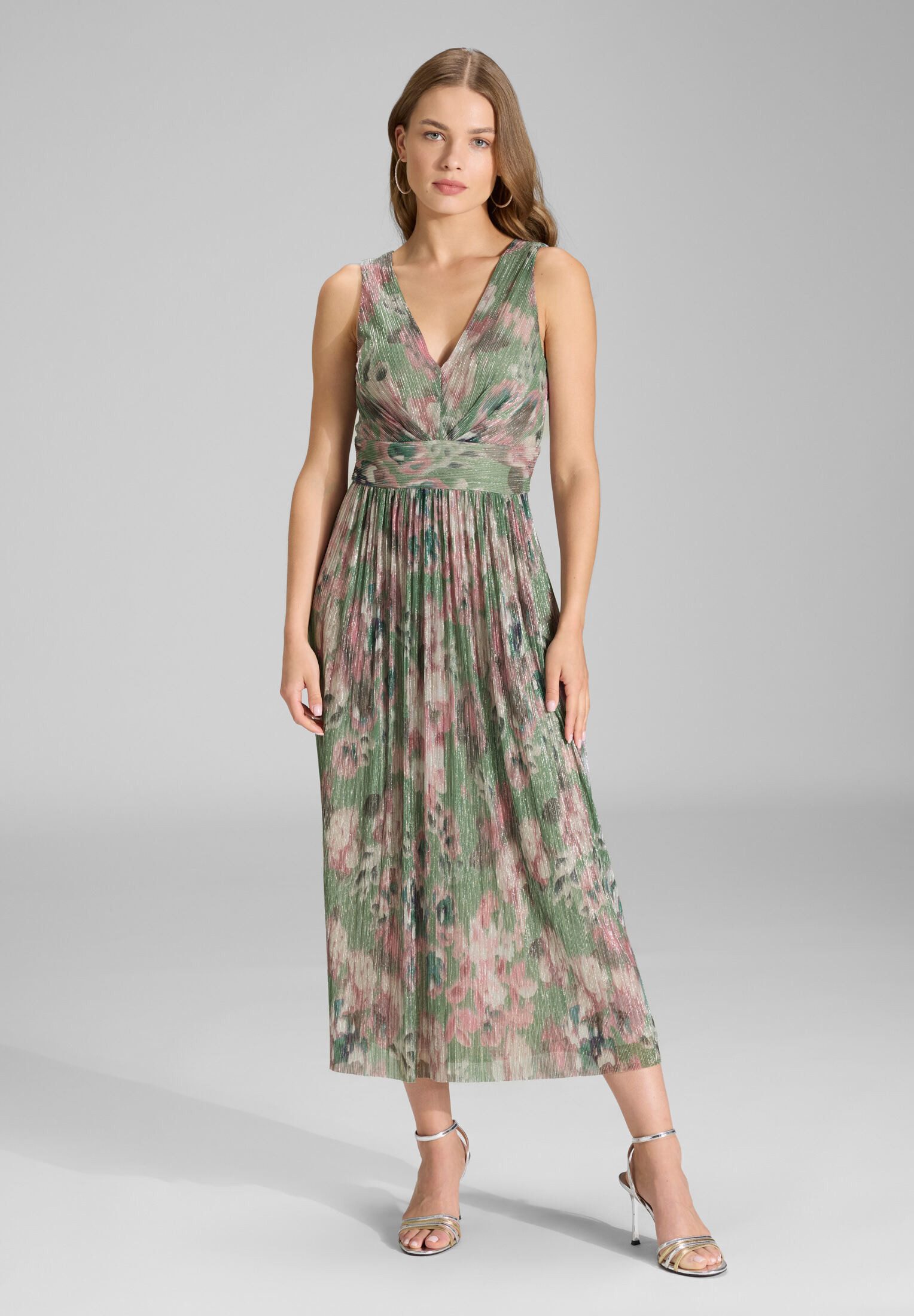 SWING Cocktailkleid Taillierter Schnitt mit fließendem Rockteil