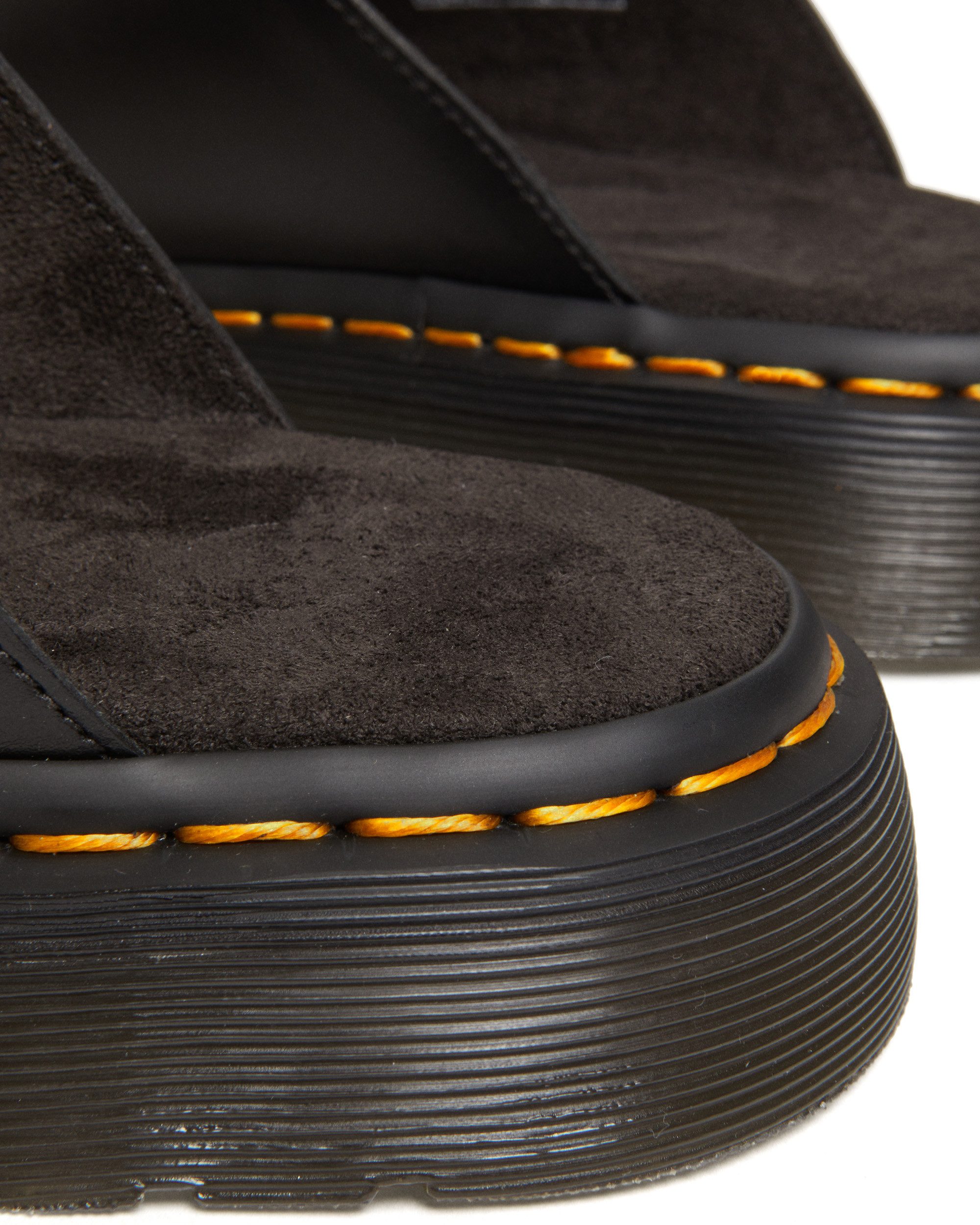 DR. MARTENS Josef Pantolette Sommerschuh, Schlupfschuh mit Logoprägung an den Schnallen, Slide