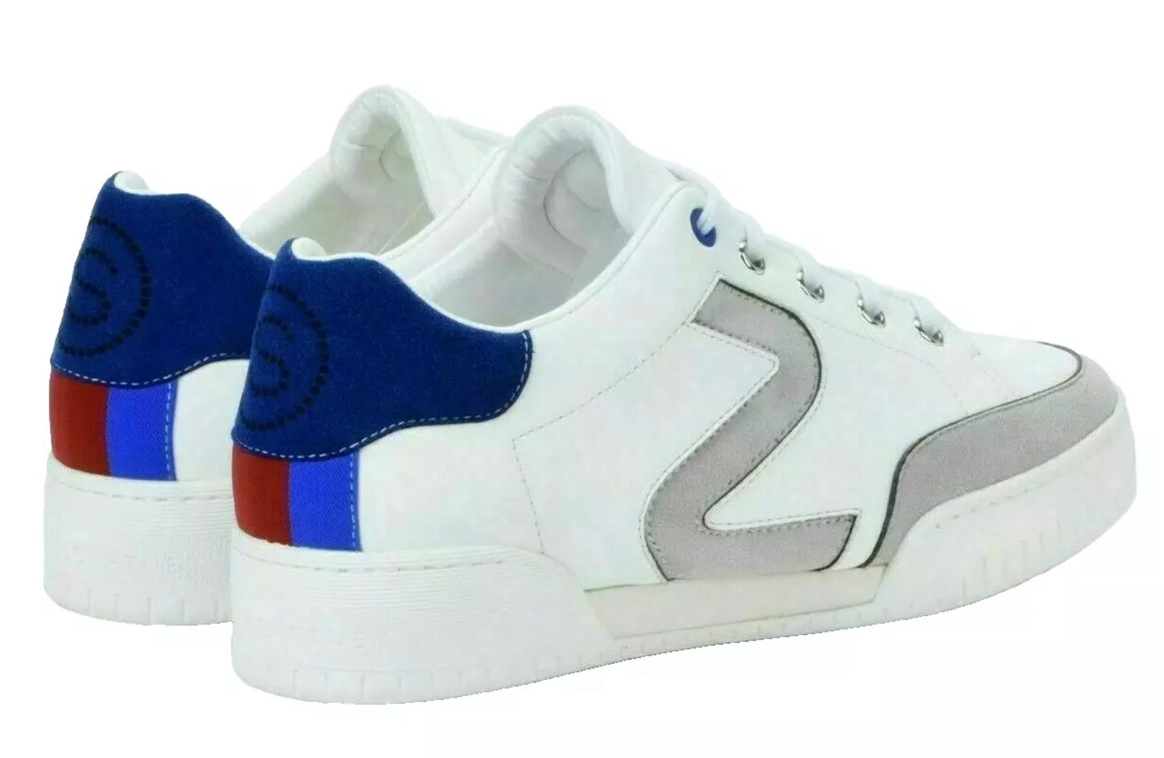 Stella McCartney Iconic Retro Oldschool Schuhe Sneaker Designerin, häufig als "Königin" der Eco-Fashion bezeichnet