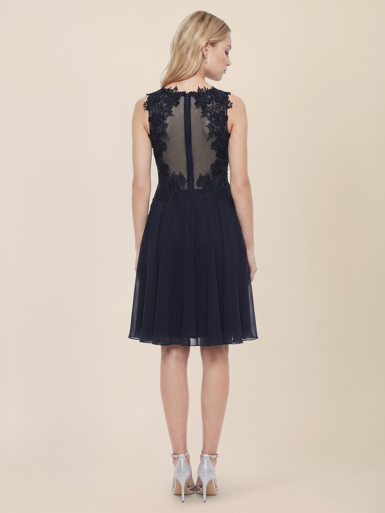 Apart Cocktailkleid mit floraler Spitze und Chiffon