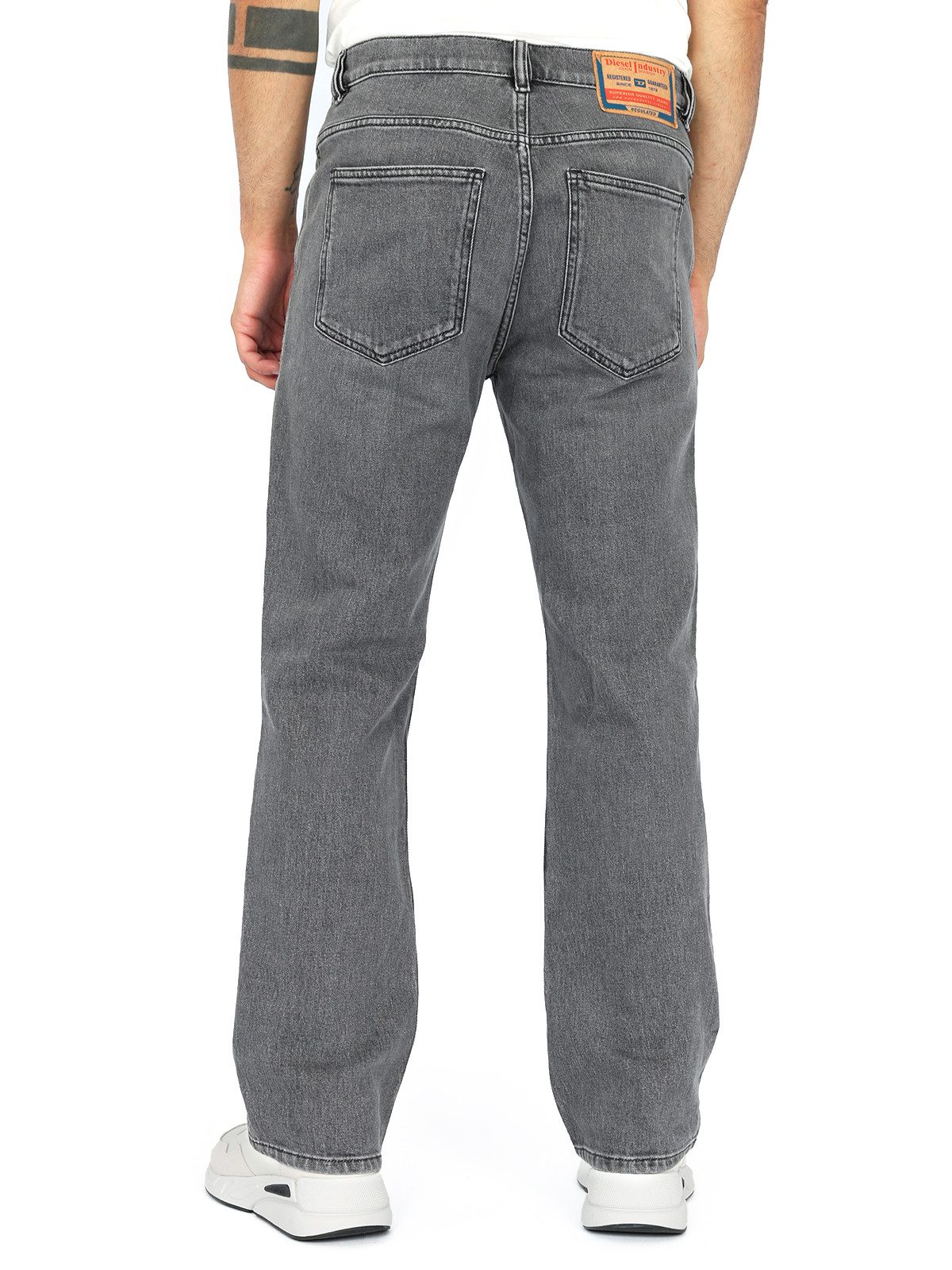 Diesel Bootcut-Jeans schmale, ausgestellte Beinform - günstig online kaufen