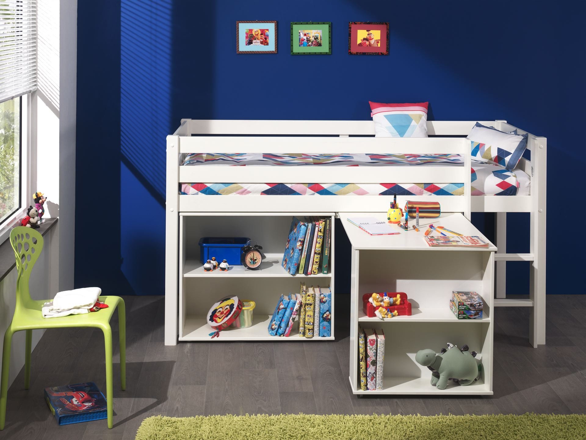 58 aufm Kessel Kinderbett Spielbett Karolina 210x106x114 Kinderbett Massivholz+MDF Weiß (inkl. Versand, Lieferung bis Verwendungsstelle), Liegefläche 90x200, funktionelles Hochbett mit Schreibtisch und Regal
