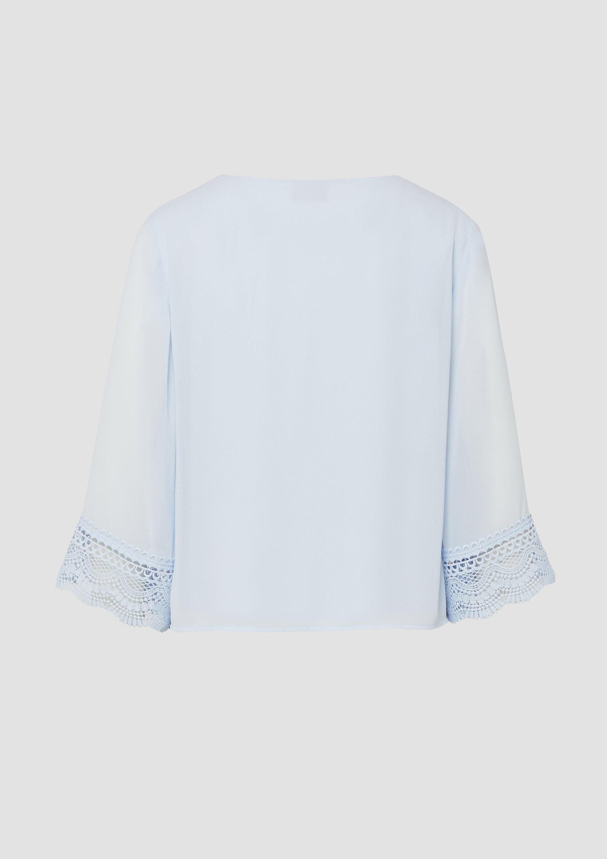 s.Oliver Kurzarmbluse Bluse Fließende Chiffon-Bluse mit Spitzen-Details