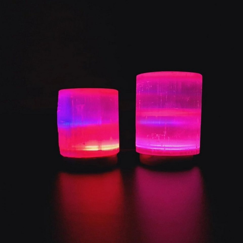 Heimtex LED Nachttischlampe Selenite Farbwechsel Lampe Turm lampe  tischleuchte Kristall Tischlampe, Es hat extrem hohe Schwingungen, die  jedes Energiefeld mit Licht durchfluten