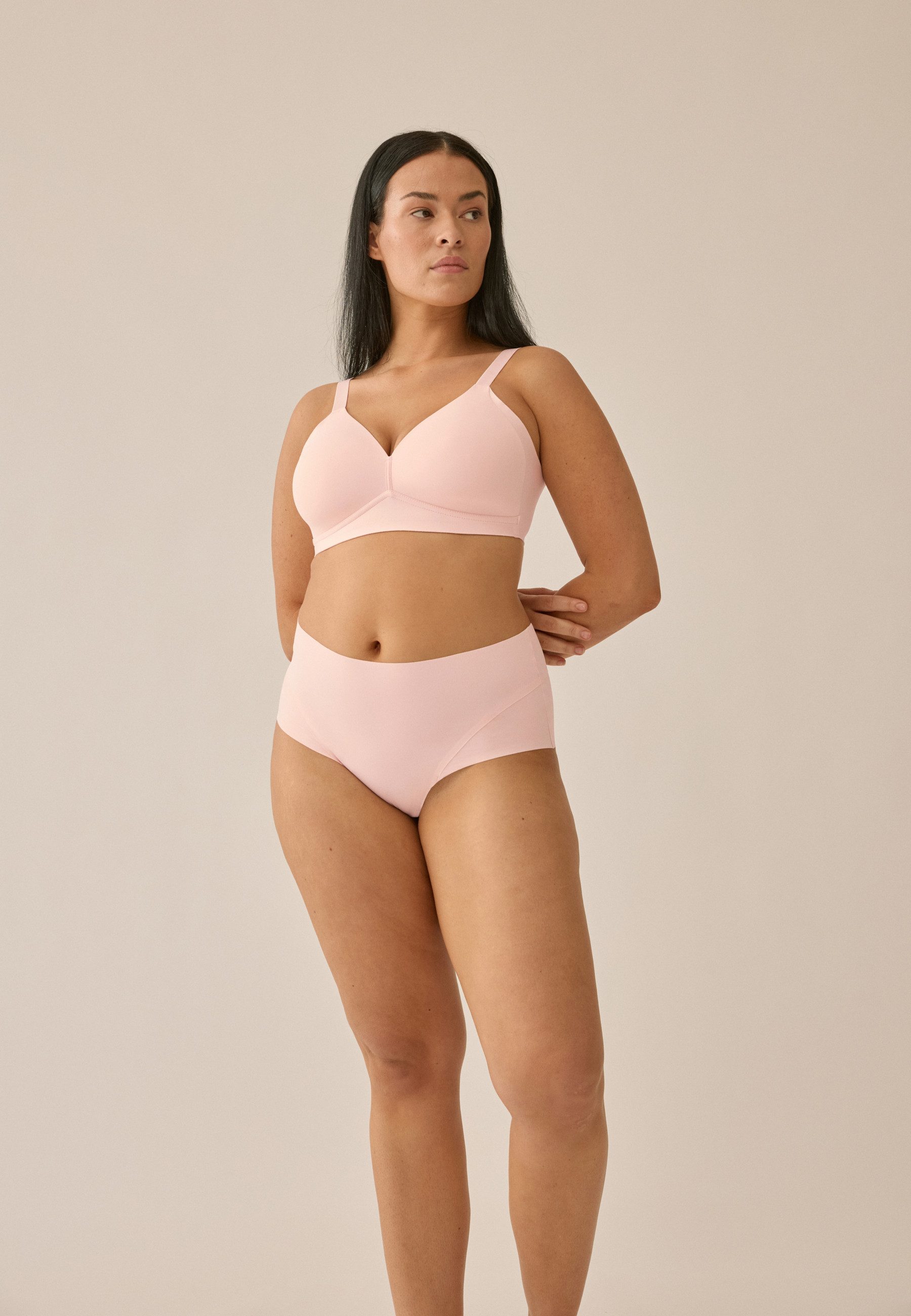 Naturana Soft-BH Smoothing flache nahtlose Abschlüsse, breites Unterbrustband, ohne Bügel, basic