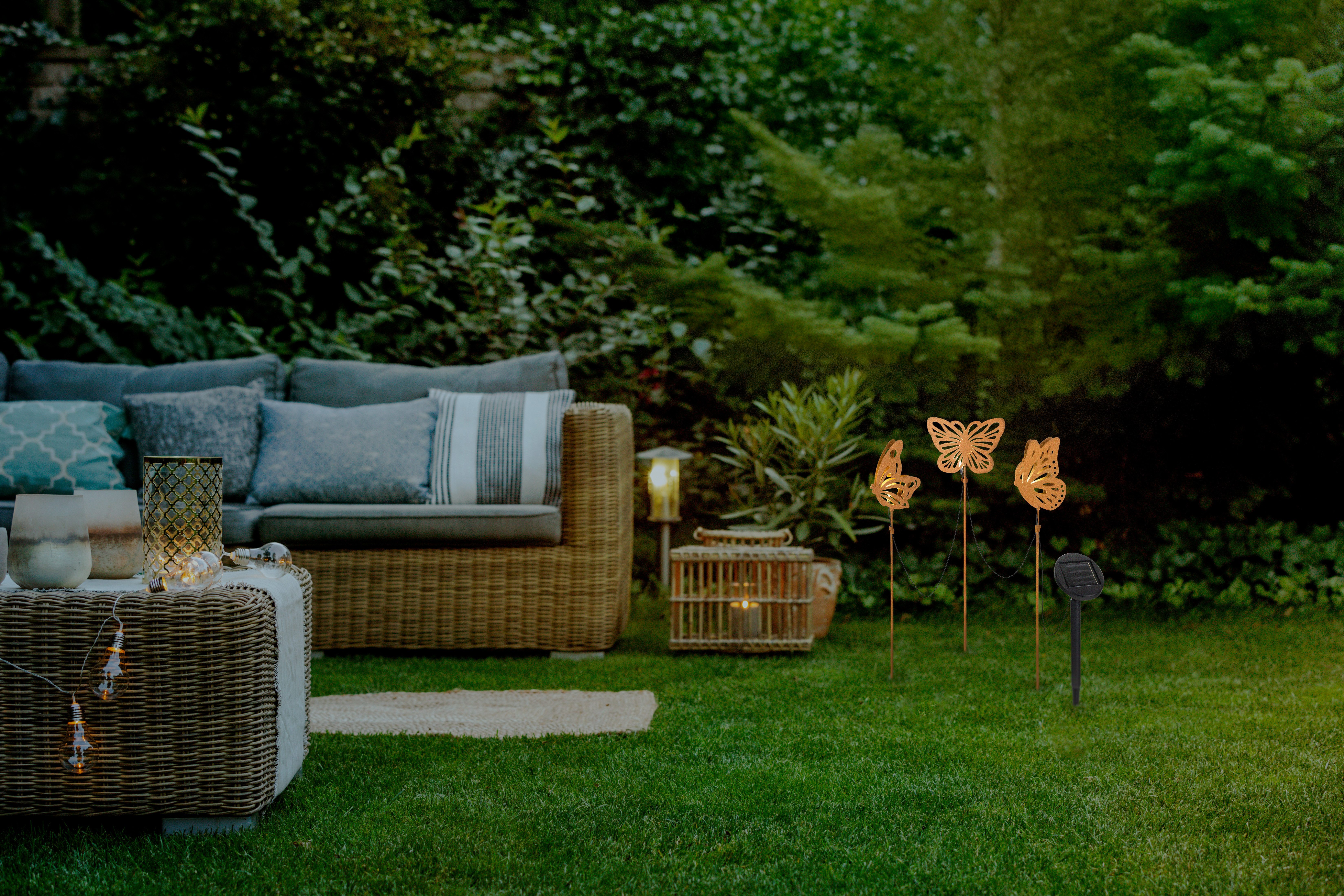 näve LED Solarleuchte Butterfly, LED fest integriert, Warmweiß, 3tlg. Dekoleuchte Schmetterling, braun, Lichtfarbe warmweiß, H: 52cm