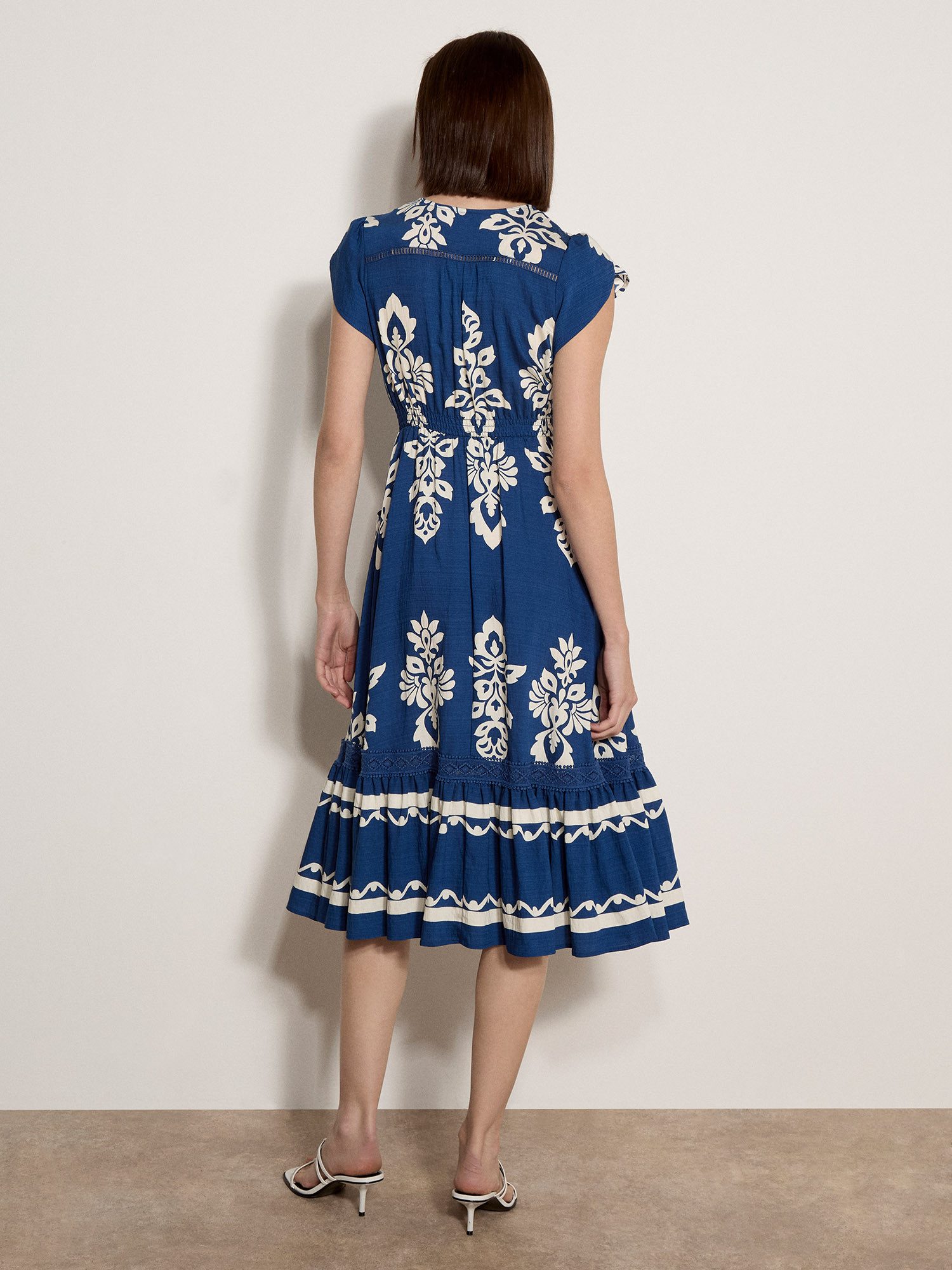 Apricot Midikleid Midi-Kleid mit Folk-Blumenmuster mit Stickerei – Bild 5 von 5