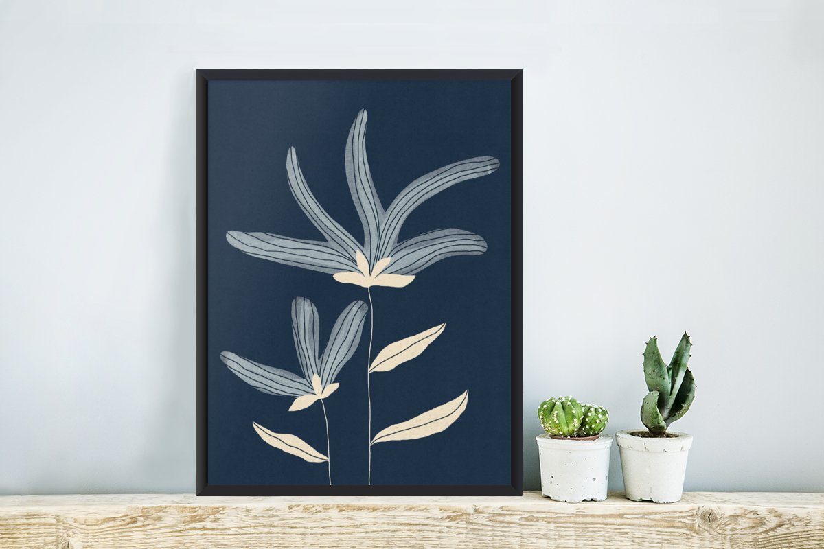 Schwarzem Blau MuchoWow Pflanzen Natur, Poster, - Rahmen, - Gerahmtes Poster Blumen St), mit (1 - Kunstdruck, Bilderrahmen