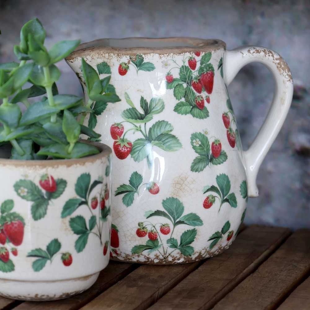 Chic Antique Blumentopf Chic Antique Blumentopf FRAISES Übertopf mit Erdbeeren 10x10 cm