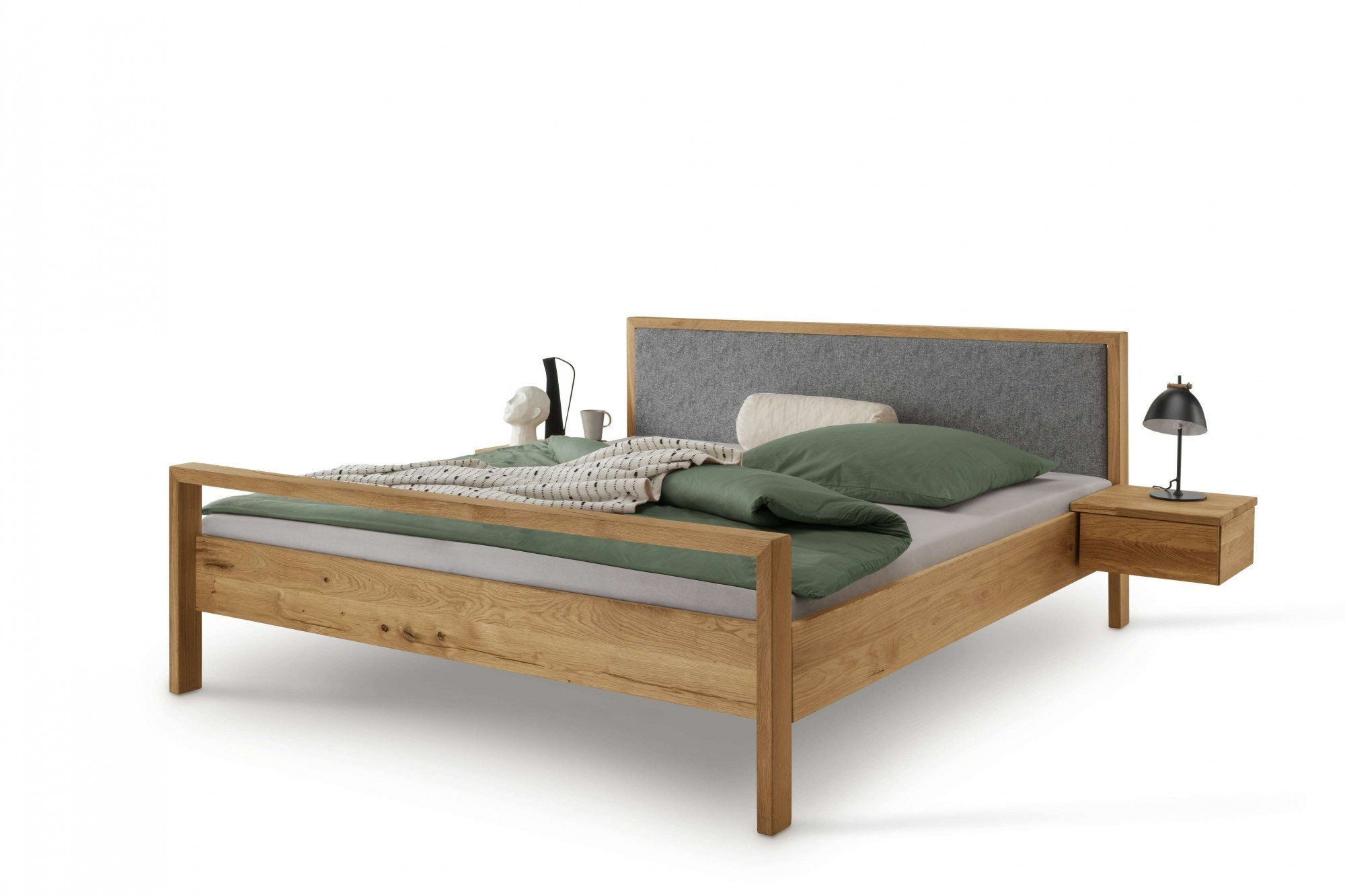 Home affaire Schlafzimmer-Set Huven Schlafzimmer, (Set, 3-tlg), Massivholzbett aus Eiche mit 2 Nachttische, Kopfteil mit Filz, FSC