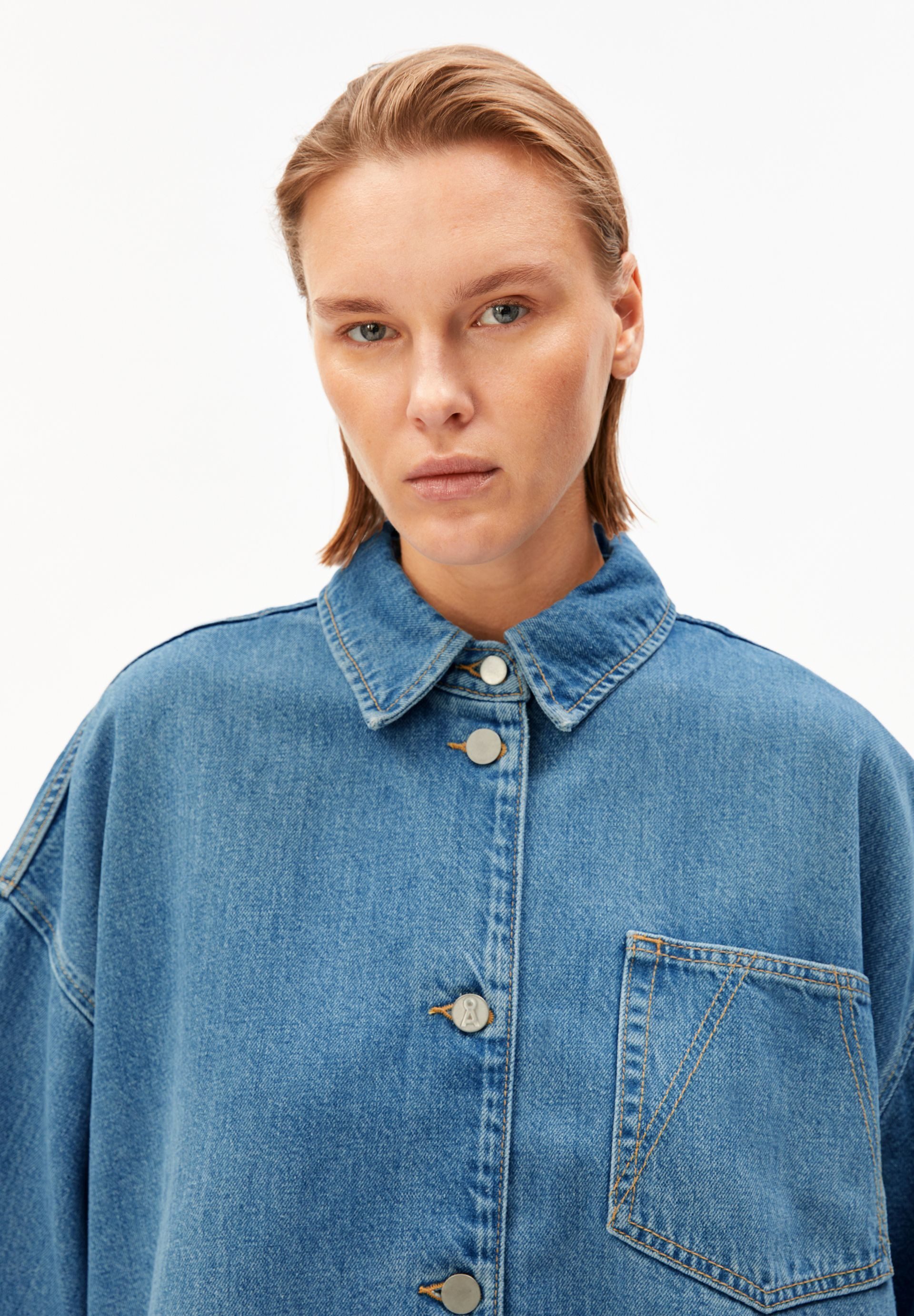 Armedangels Kurzarmbluse DENIM Jeans-Overshirt aus Baumwoll-Lyocell-Mix Oversized Fit