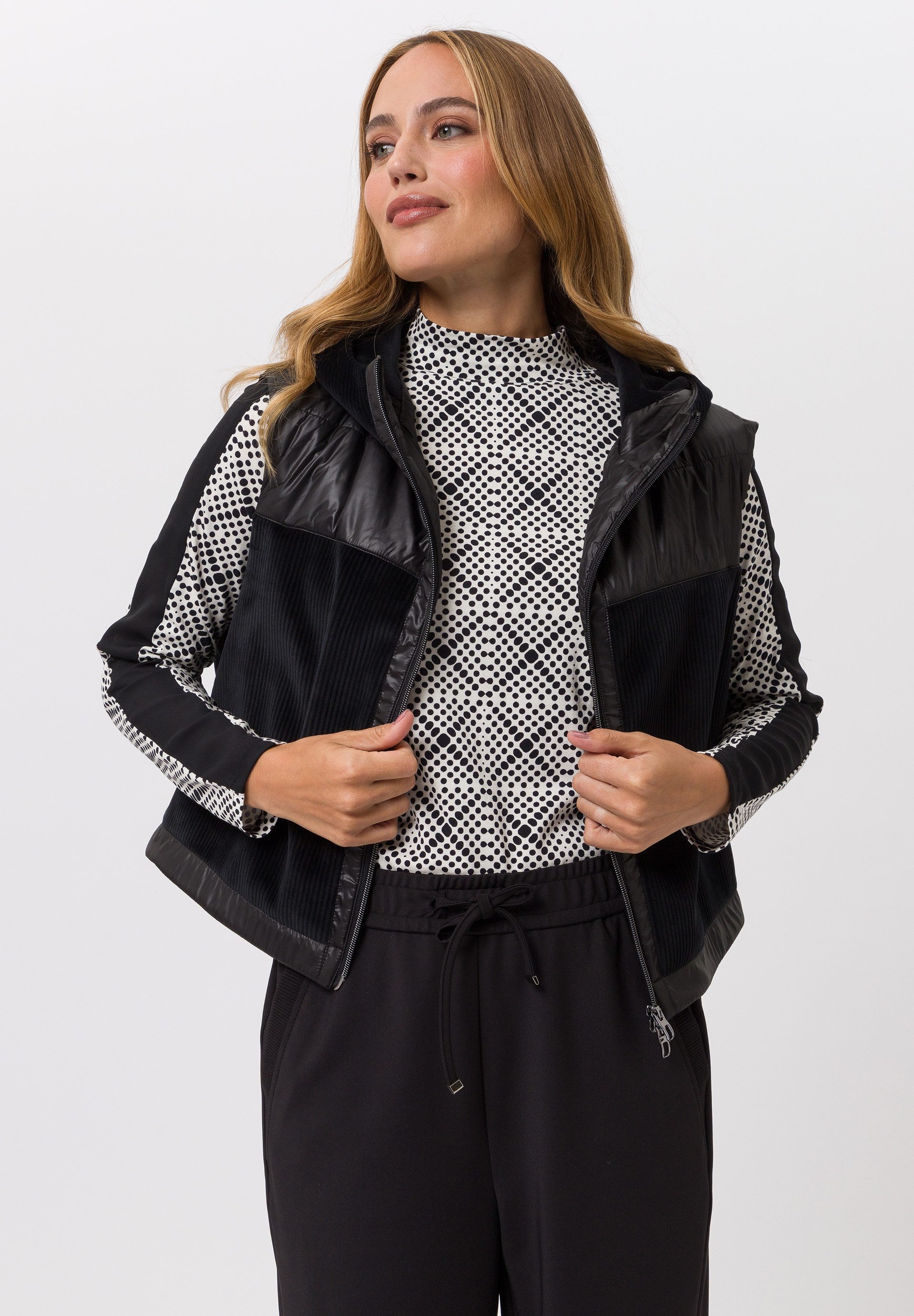 TUZZI Kurzweste mit Materialkontrast