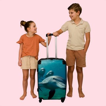 NoBoringSuitcases.com© Koffer Delfin - Meerestiere - Unterwasser - Kinder 67x43x25cm, 4 Rollen, Mittelgroßer Koffer für Kinder, Trolley