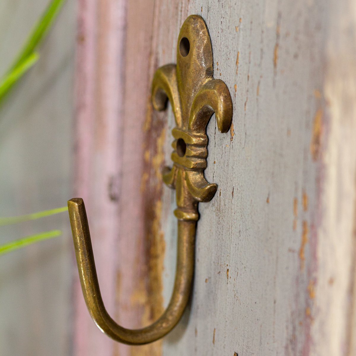 Antikas Garderobenhaken Kleiner verzierter Garderobenhaken aus Messing, nostalgisches Design