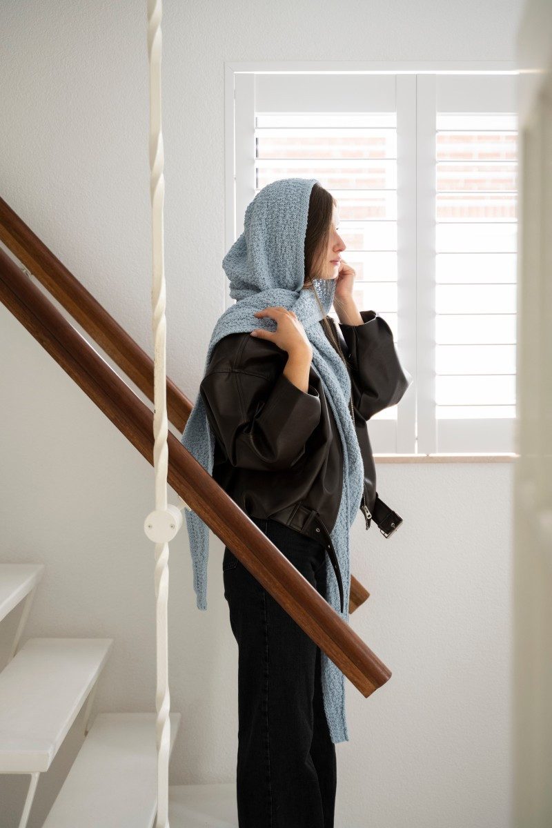 Knit Factory Strickschal Blake Kapuzenschal Celeste Hellblau, (1-St), Modell Blake, für Herbst, Winter