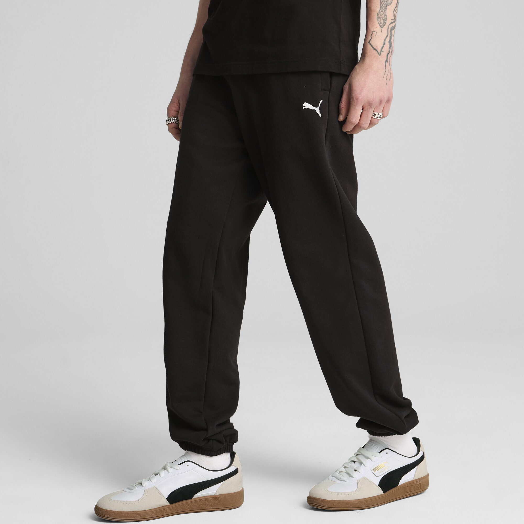 PUMA Sporthose Wardrobe Essentials Relaxed Jogginghose Herren günstig online kaufen