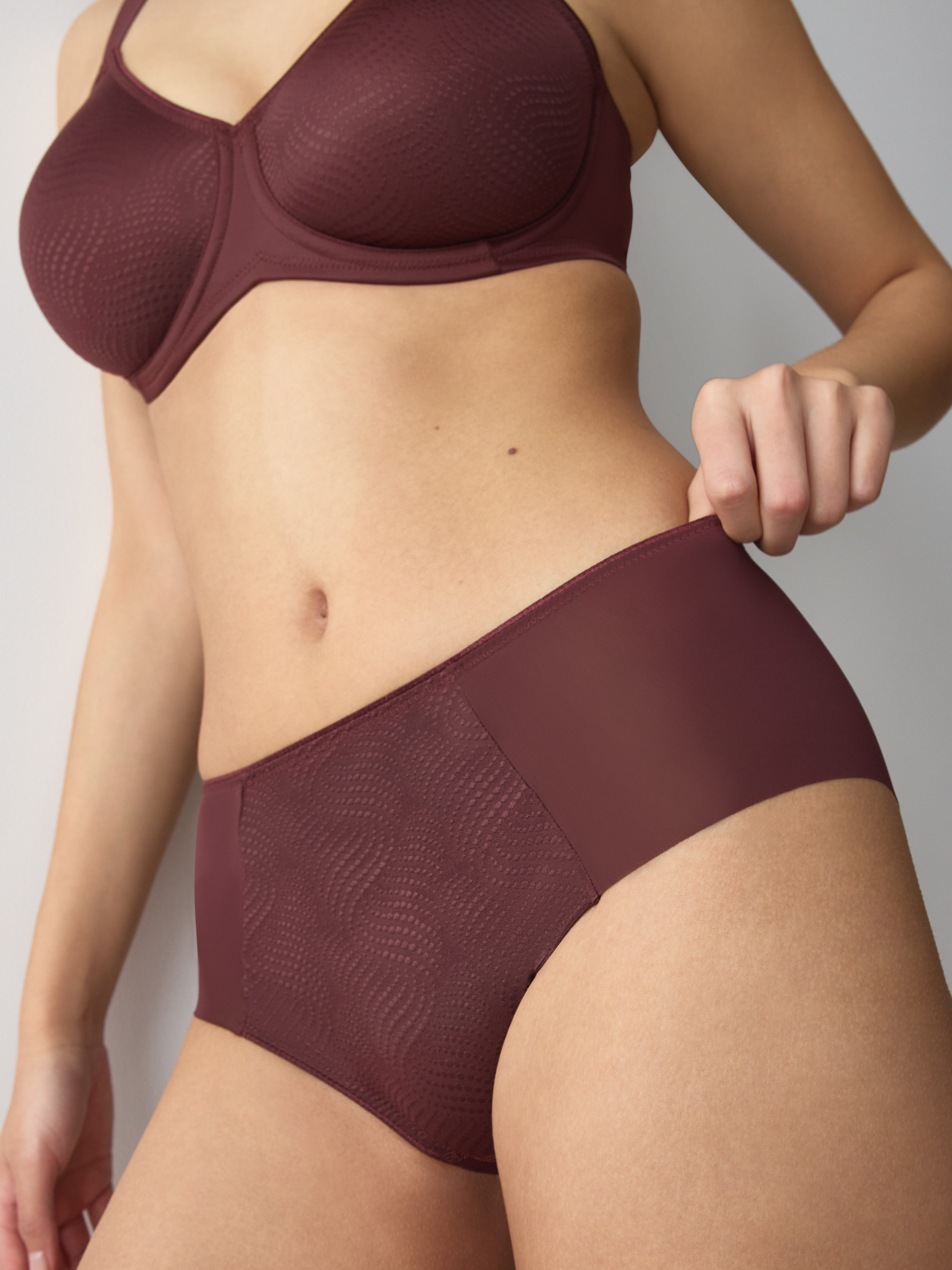 Triumph Slip Essential Minimizer T Hipster X schimmerndes Jacquardmuster – Bild 3 von 4