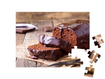 puzzleYOU Puzzle Selbstgebackener, saftiger Schokoladenkuchen, 48 Puzzleteile, puzzleYOU-Kollektionen Kuchen