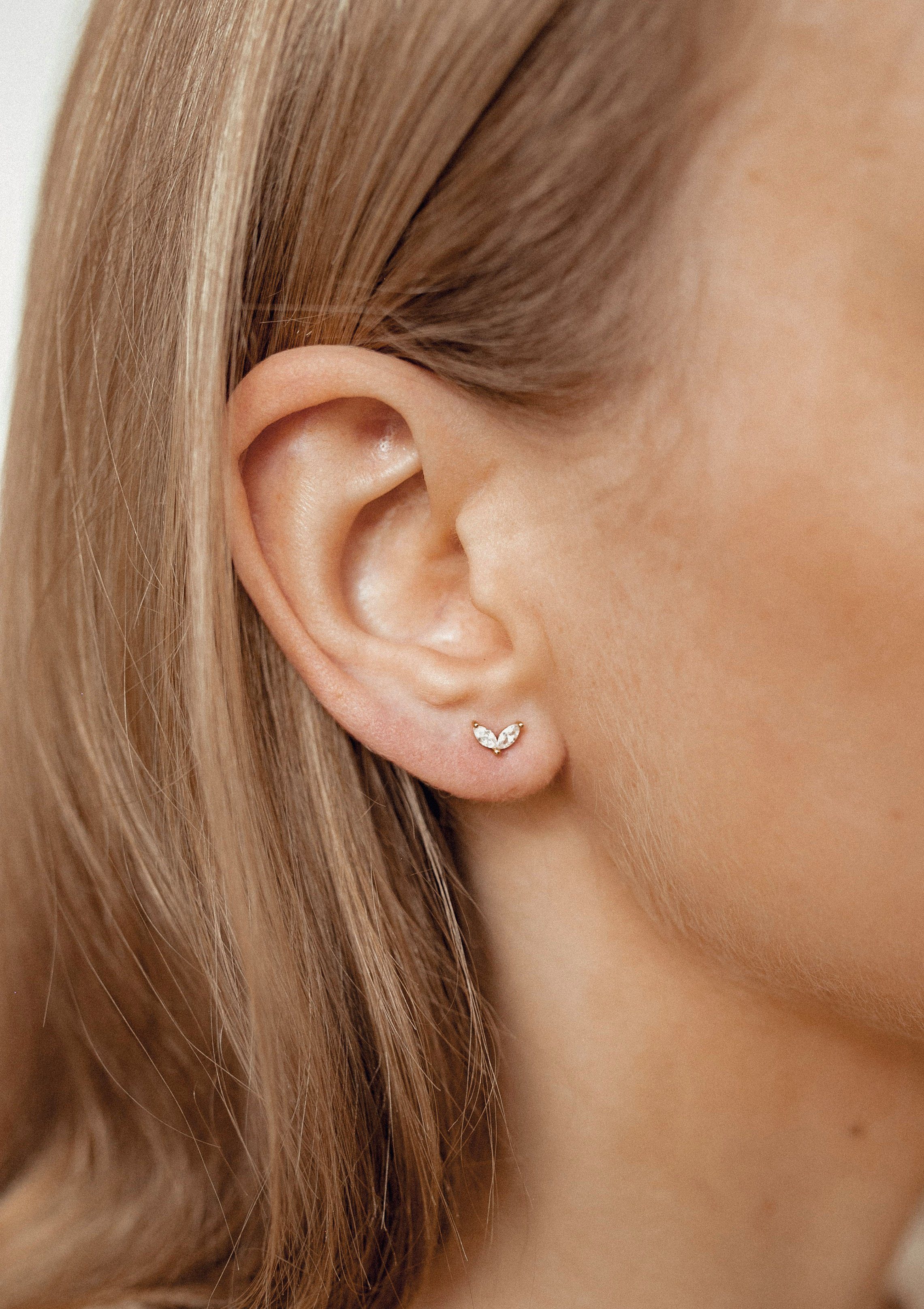 Dear Me Paar Ohrstecker Mini Glanz 375 Gold für Damen, Gelbgold/Weißgold, Kleine Ohrringe 9 Karat Massivgold Kristalle, Echtgold Schmuck