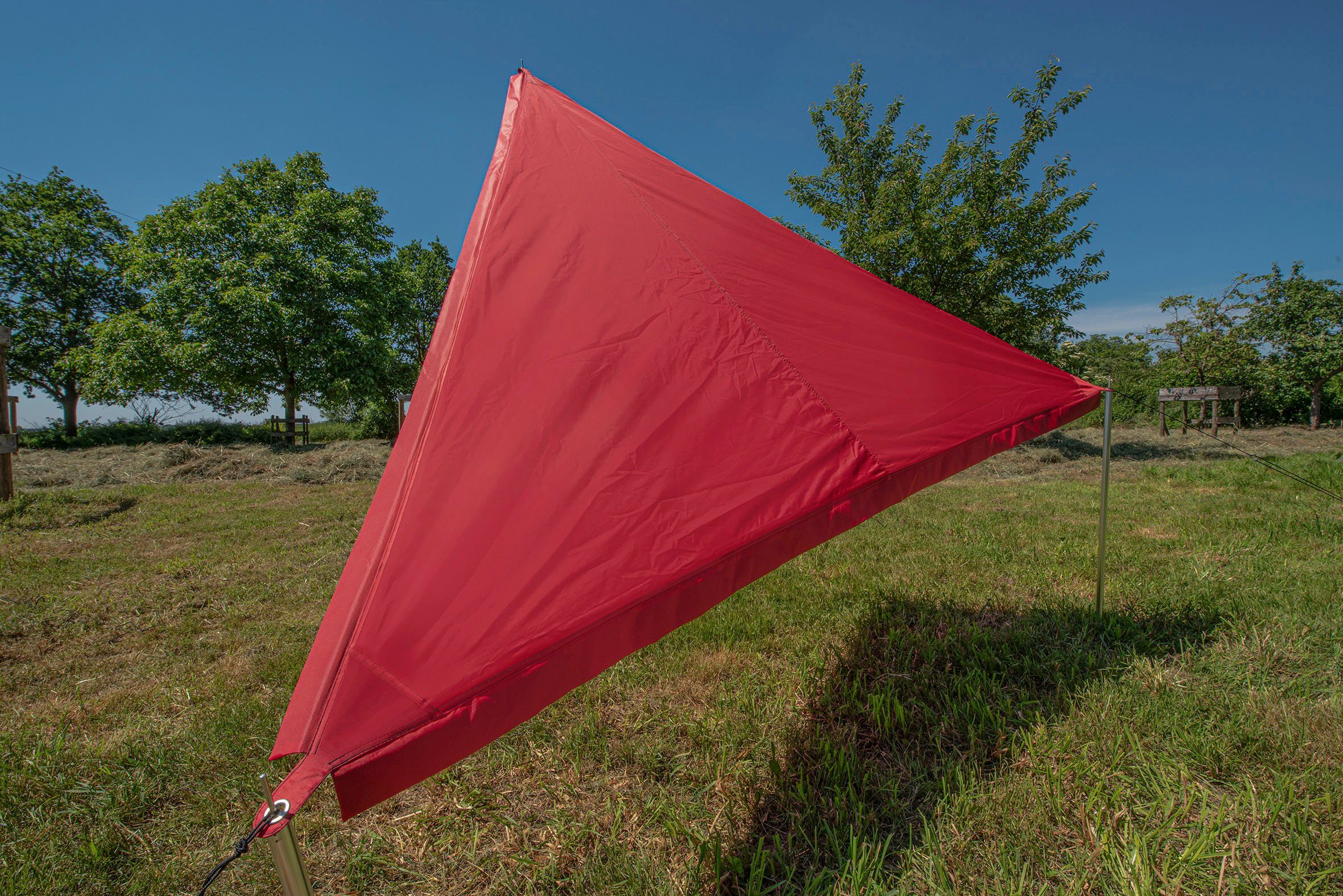 Zip-Protect schwarz Single Canvas / RV BENT mit rot RV-Abdeckung Sonnensegel